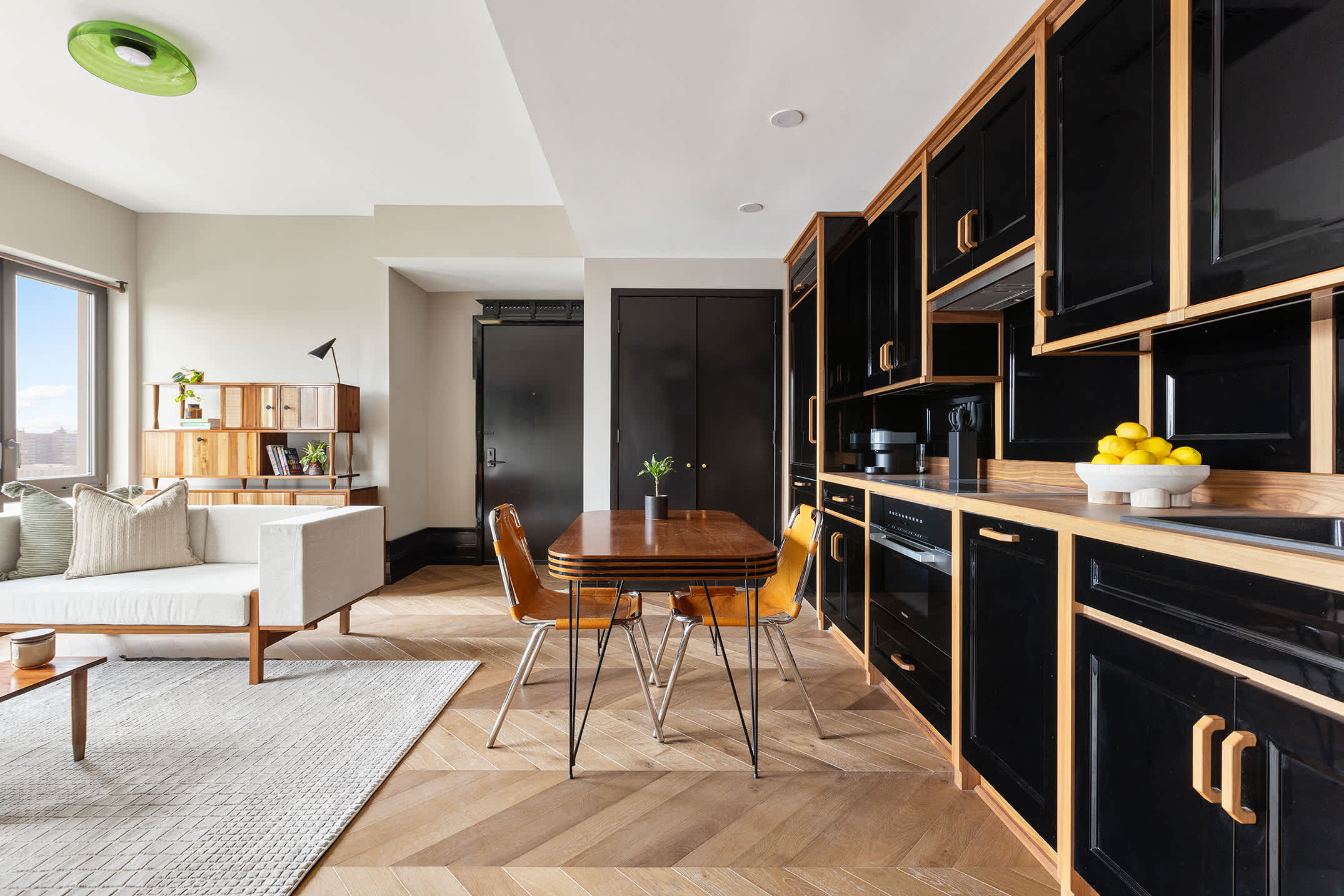 Freeman 1403 | Lower East Side | Condo with Shared Amenities photo 2