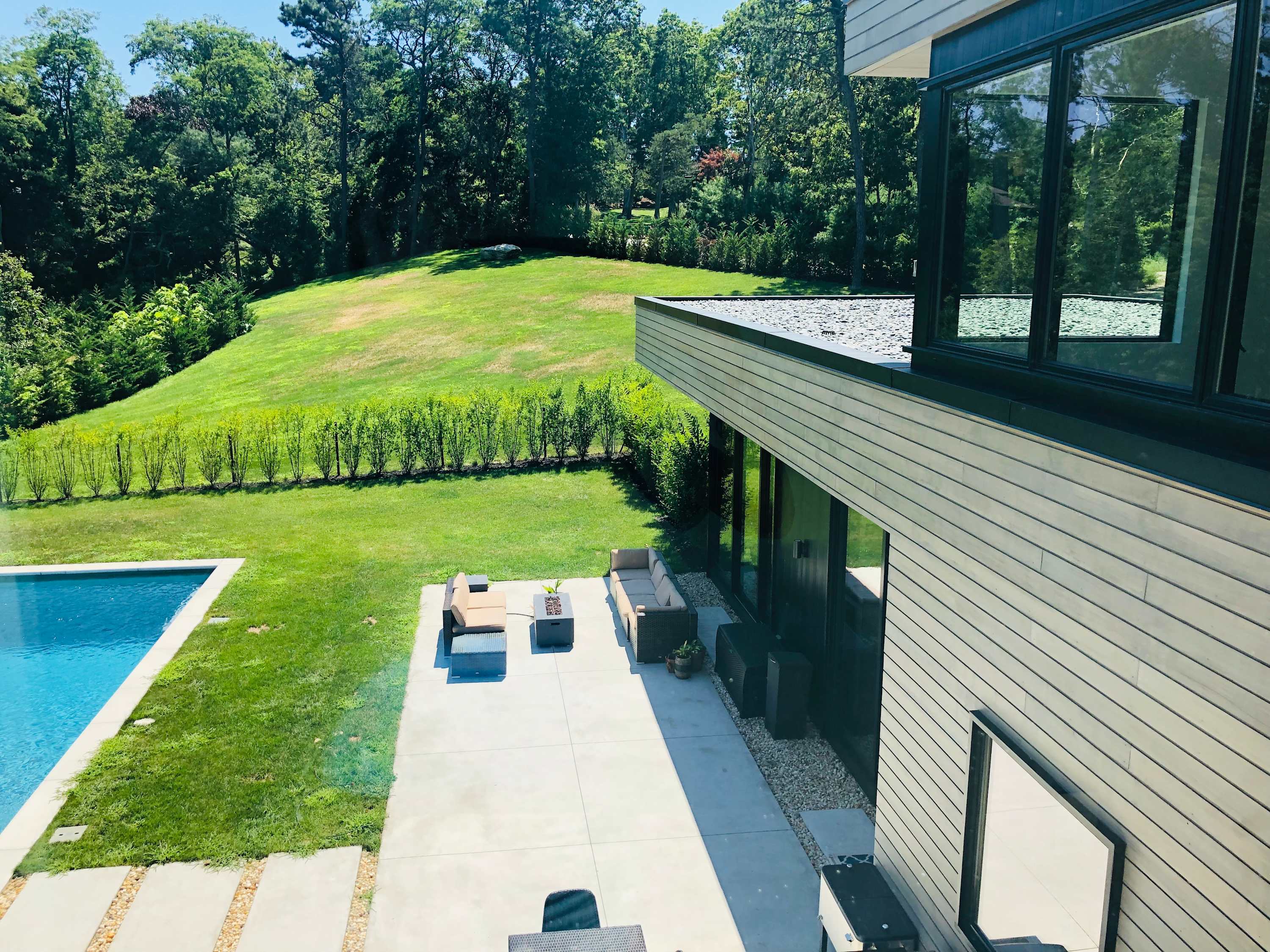 Eastway Estate | Southampton| Home with Private Pool photo 39