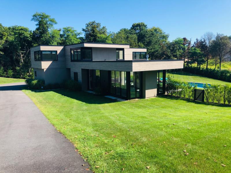 Eastway Estate | Southampton| Home with Private Pool photo 43