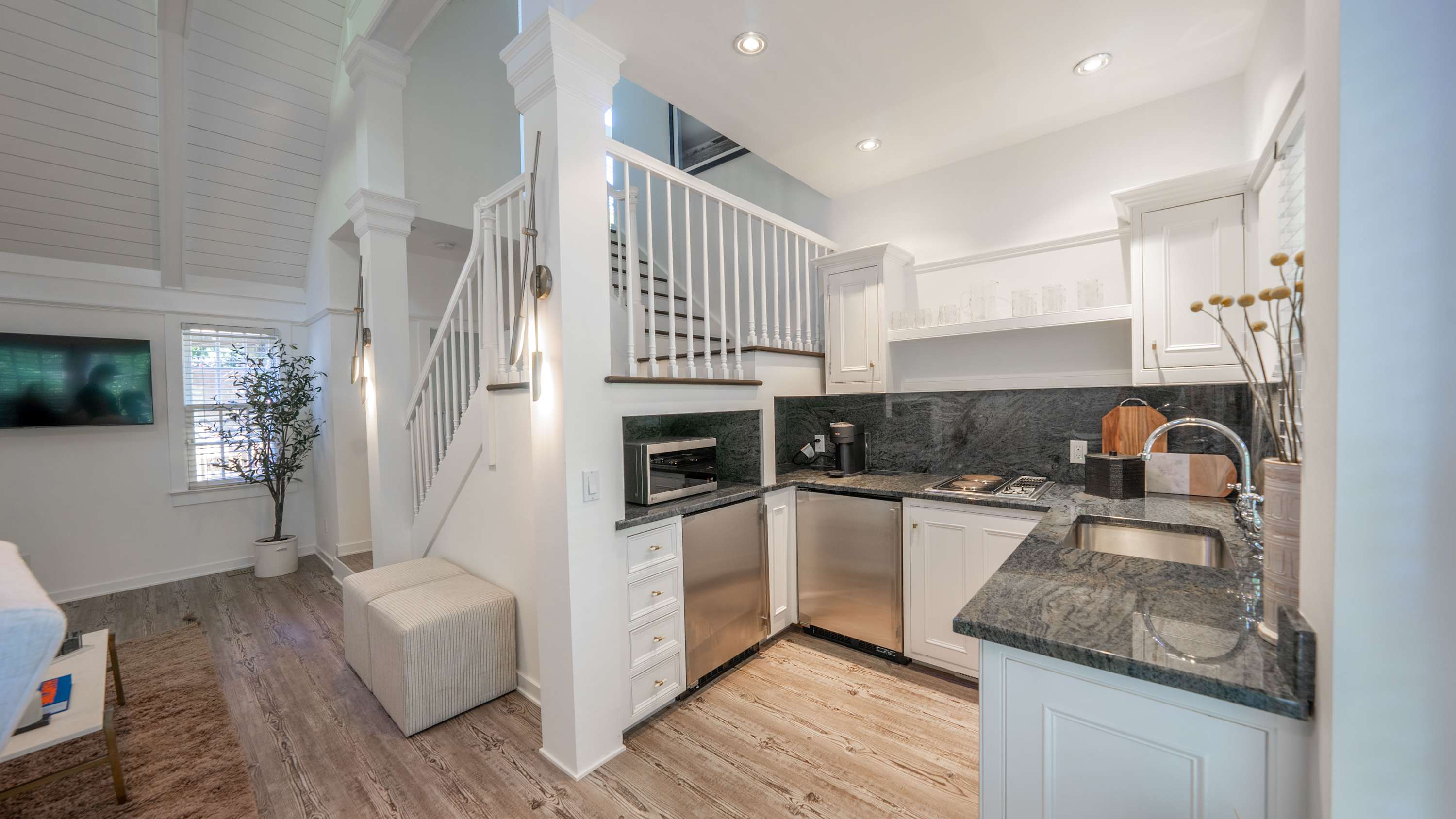 Harbor Cottage 2 | East Hampton Springs | Cottage with Outdoor Space & Water Views main photo