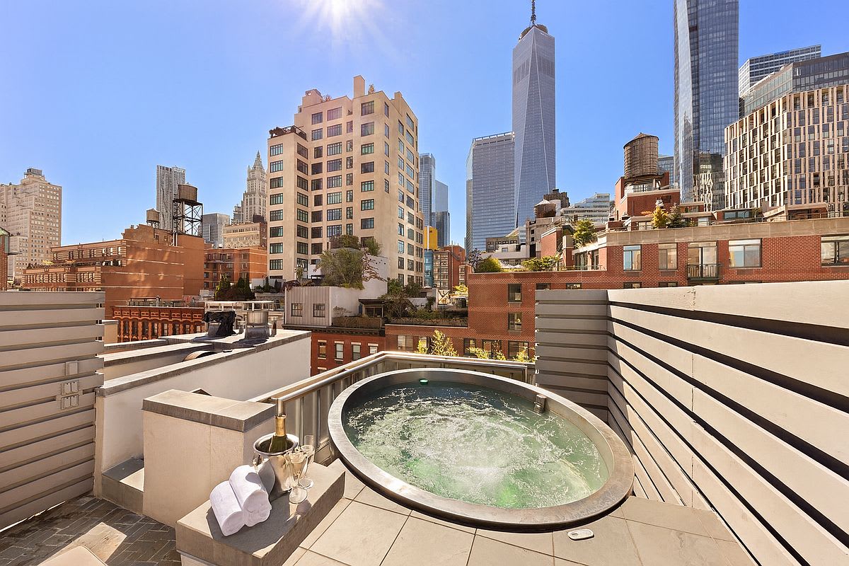Amberly Place | Tribeca | Elegant Townhouse photo 17