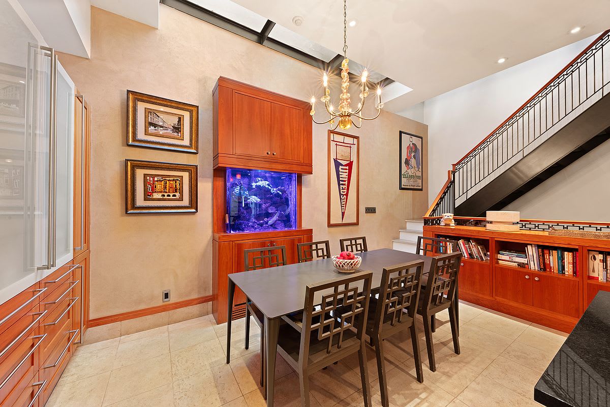Amberly Place | Tribeca | Elegant Townhouse photo 12