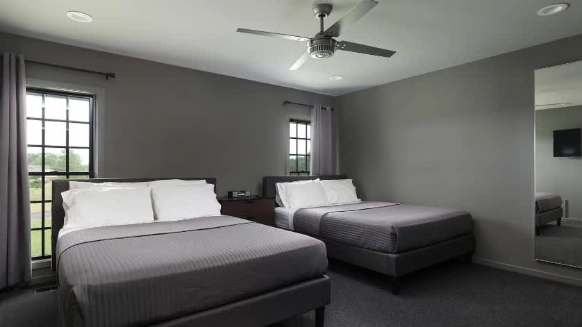 Mattaccino | New Jersey | Estate w/ Pool & Spa photo 20