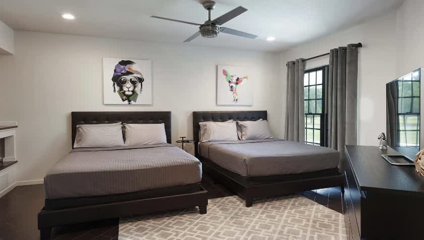 Mattaccino | New Jersey | Estate w/ Pool & Spa photo 37