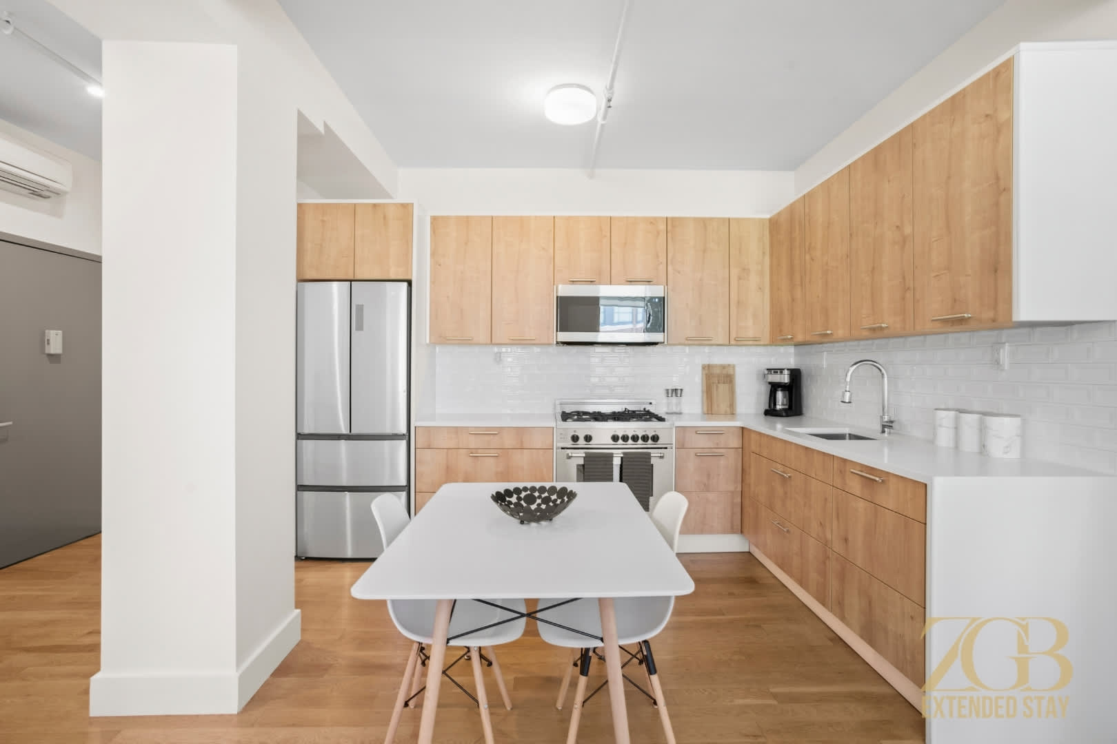 Westlight Place 33 | Hell’s Kitchen | Modern Apartment with Elevator photo 3