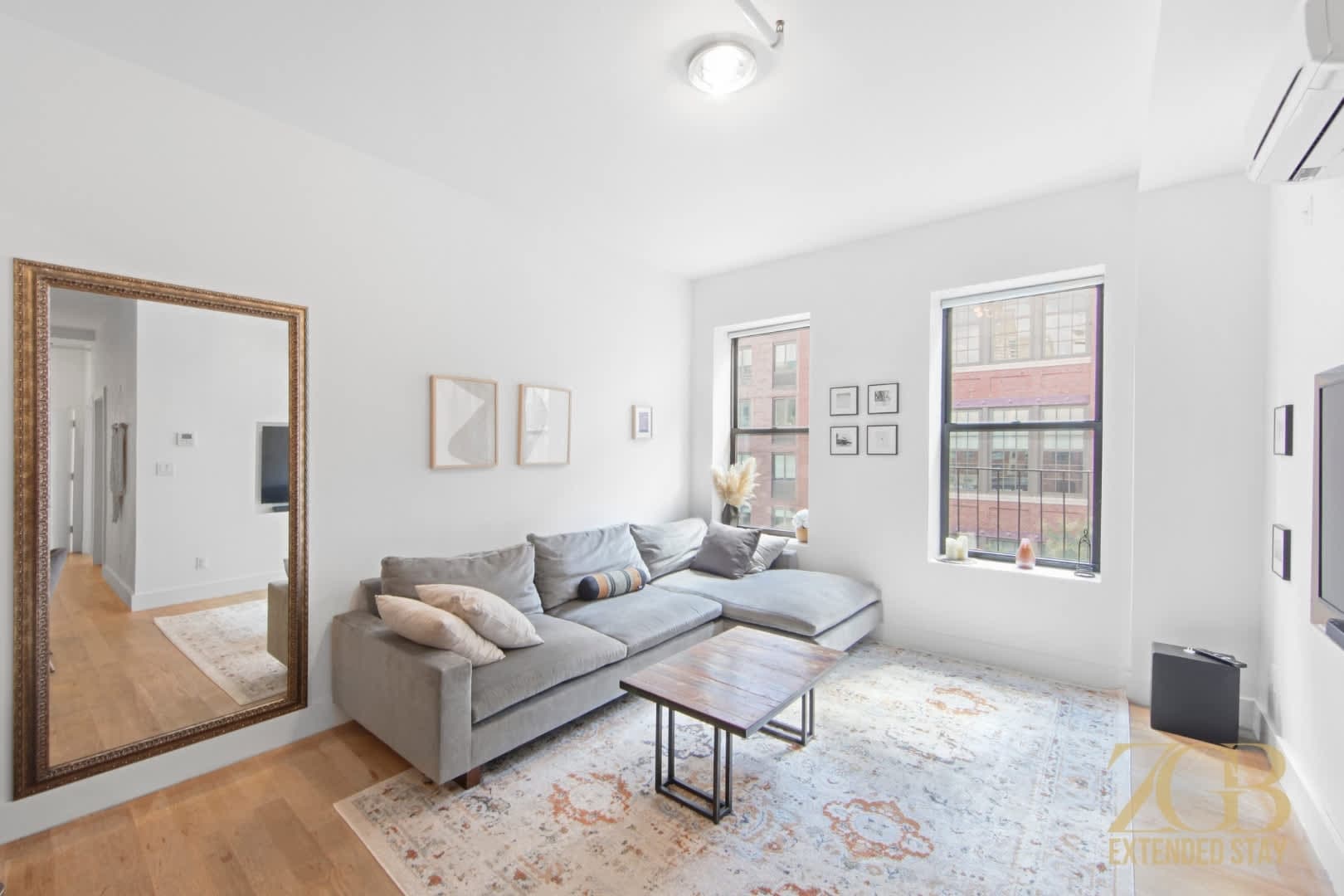 Westlight Place 43 | Hell's Kitchen | Stylish Apartment photo 6