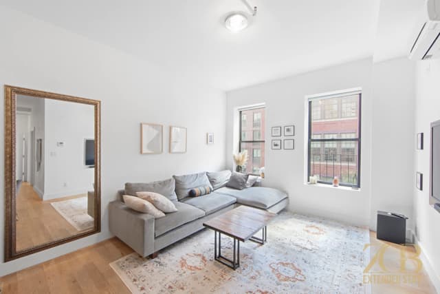 Image of Living space #3