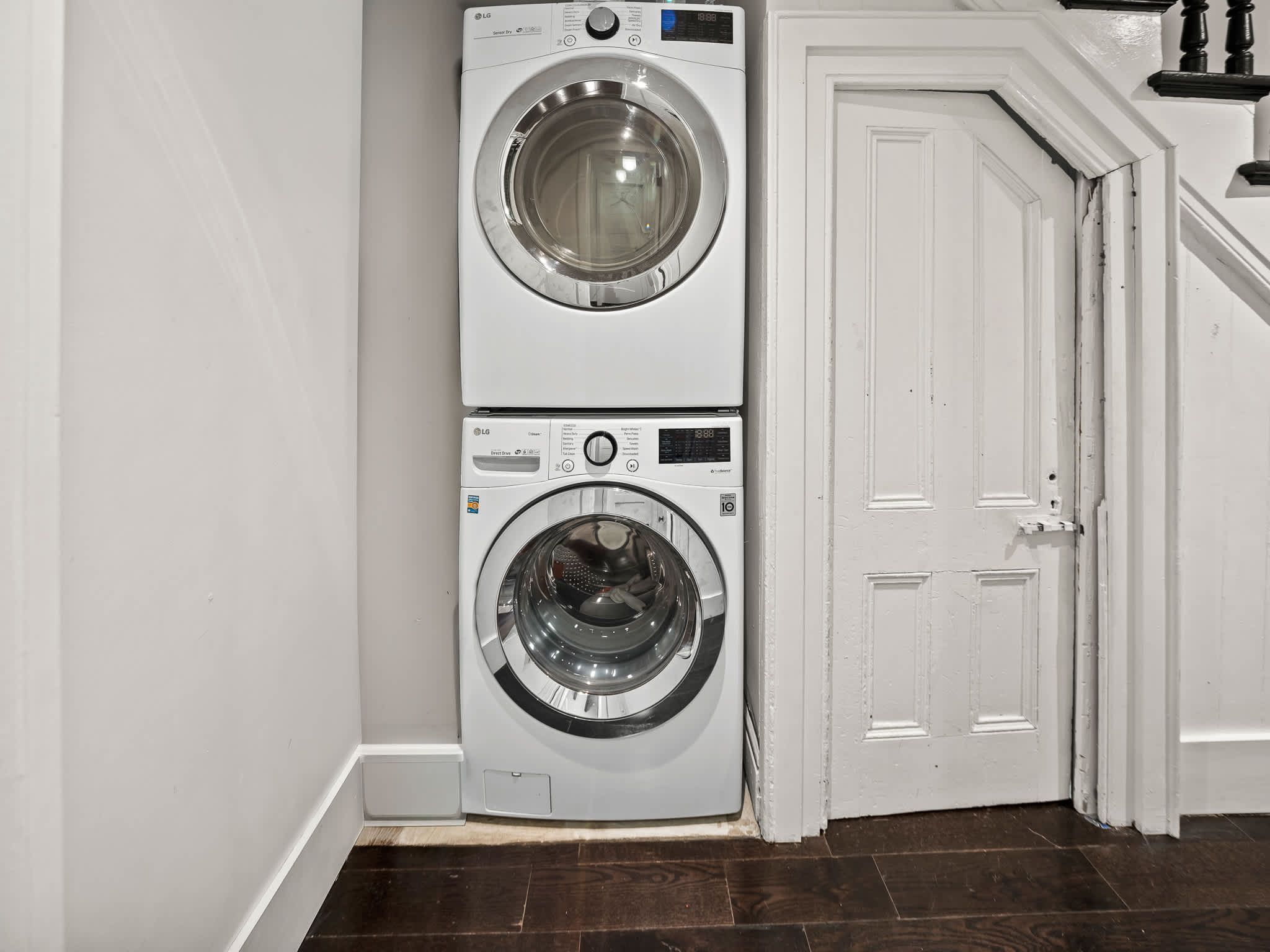 Classon Place | Clinton Hill | Townhouse Duplex w/ Garden & Private Balcony photo 27