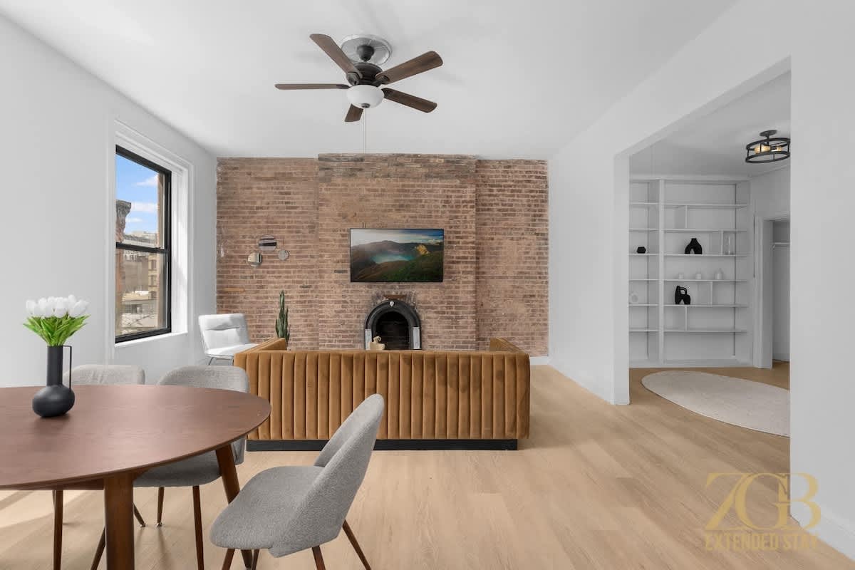 Westline Place IV | Chelsea | Stylish Loft photo 2