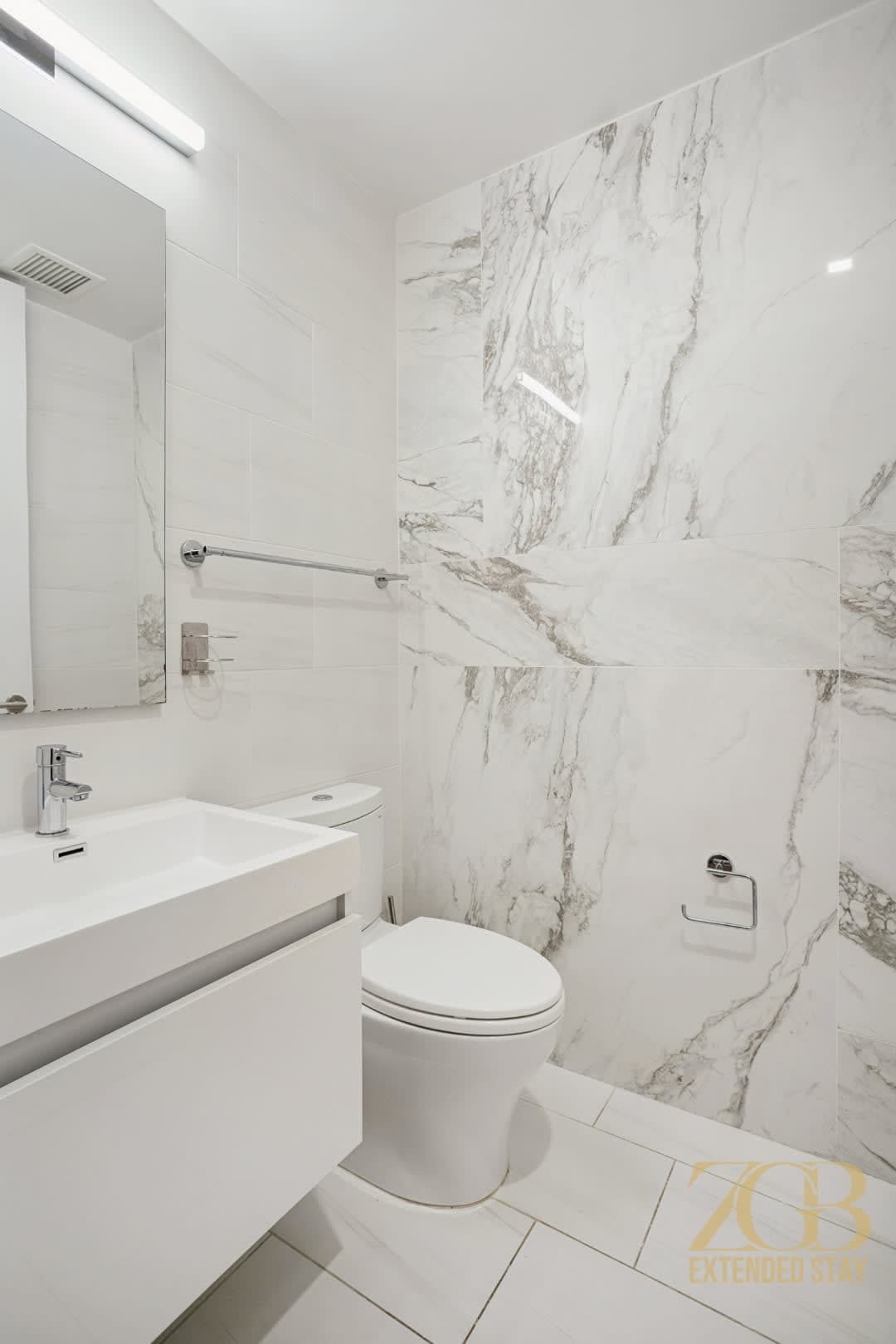 Westward VI | Chelsea | Elegant Apt with Elevator photo 10