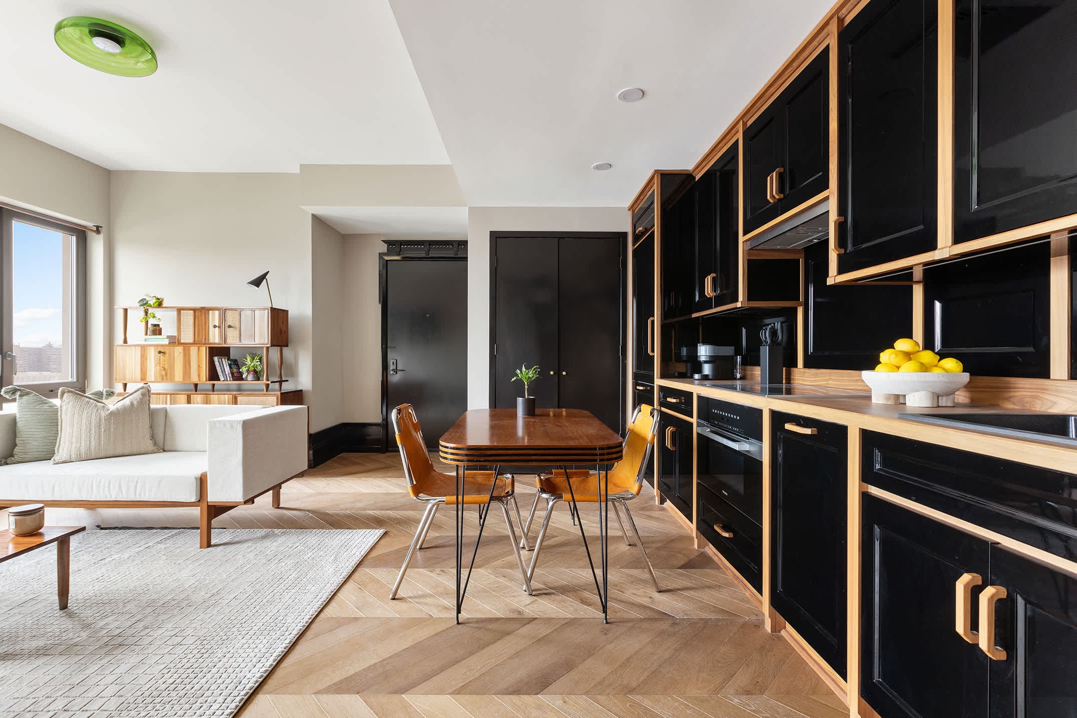 Freeman 1403 | Lower East Side | Condo with Shared Amenities photo 2