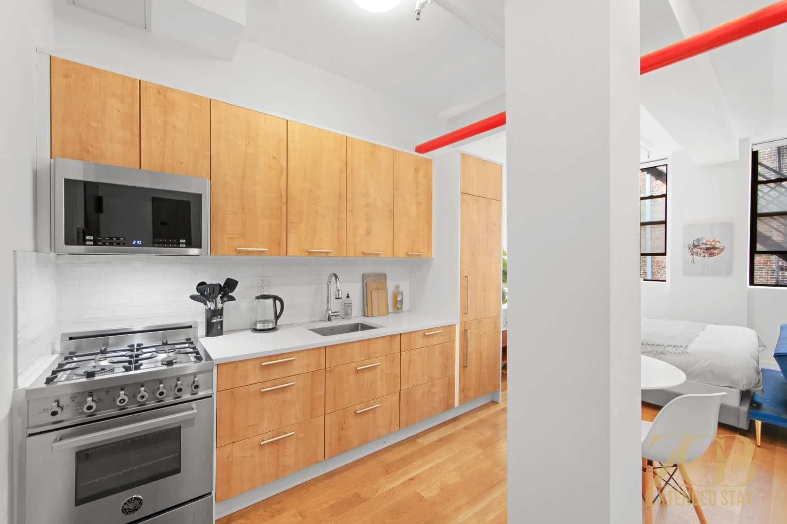 Westlight Place 44 | Hell's Kitchen | Chic Studio Apartment photo 6