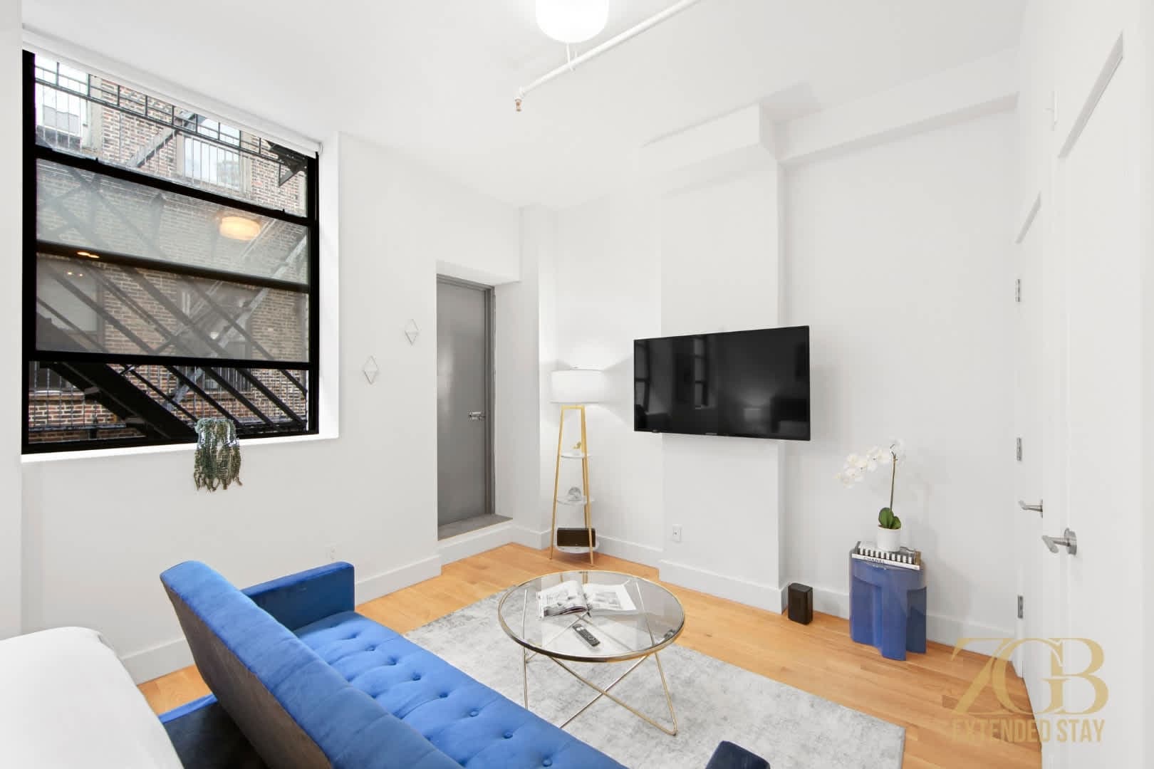 Westlight Place 44 | Hell's Kitchen | Chic Studio Apartment photo 8