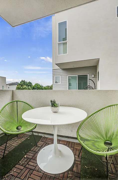 Otsego Heights | North Hollywood | Modern Home with Rooftop Deck photo 11