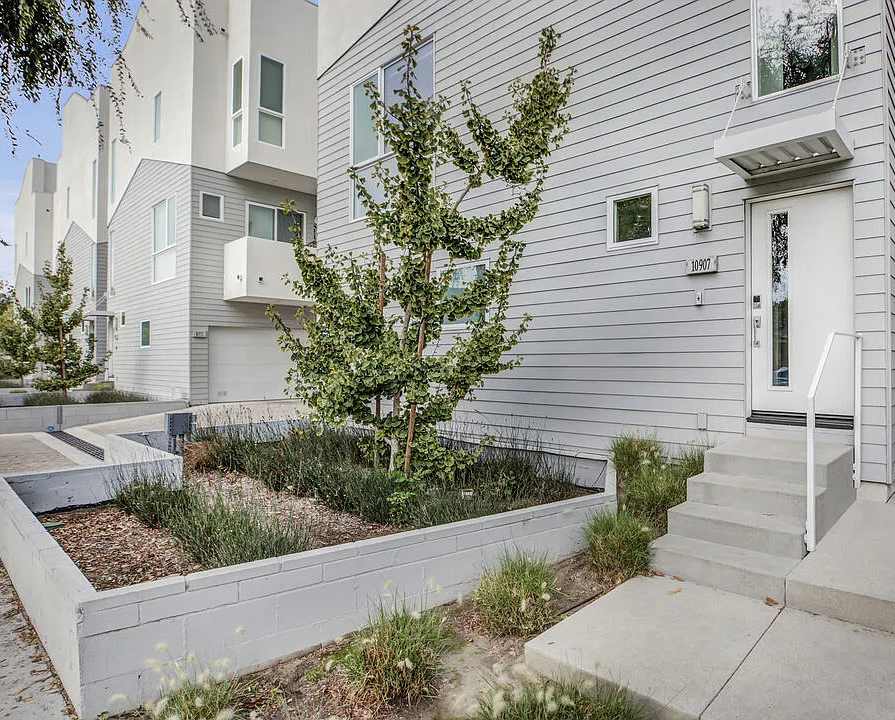 Otsego Heights | North Hollywood | Modern Home with Rooftop Deck photo 25