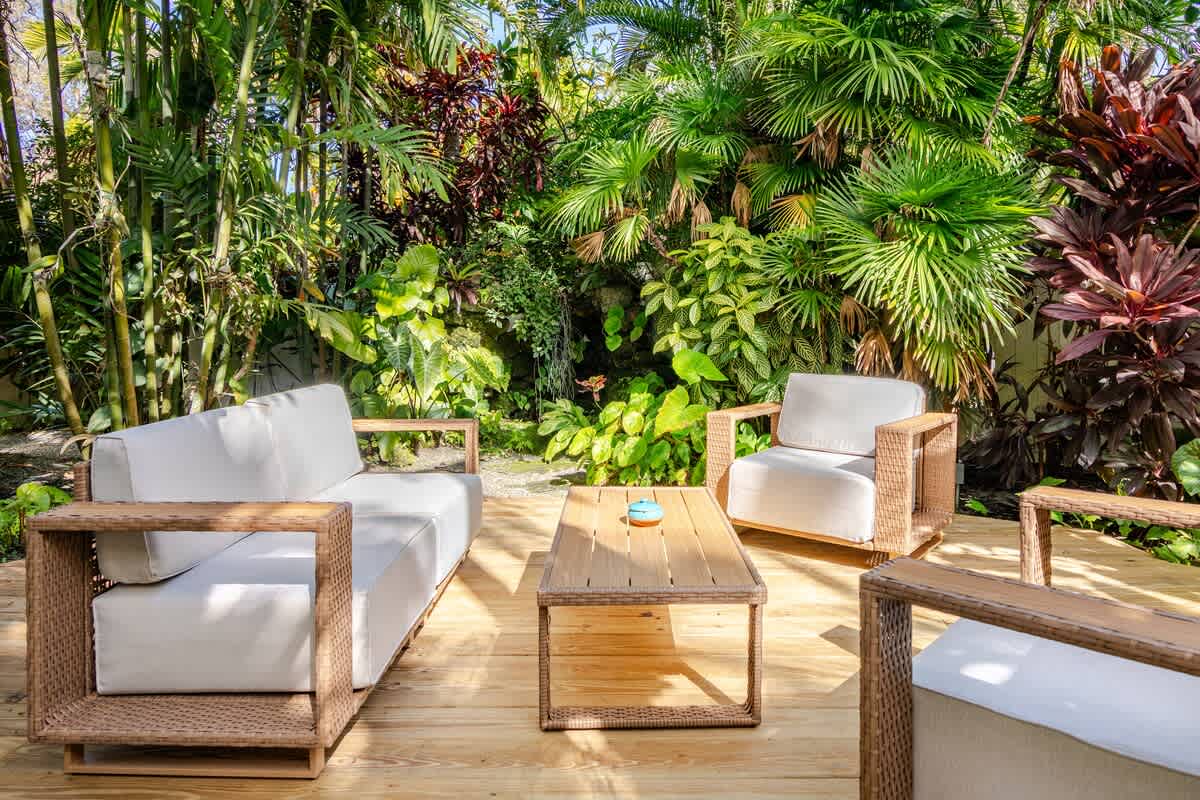 Tropical Oasis | Biscayne | Estate w/ Private Pool & BBQ Grill photo 2