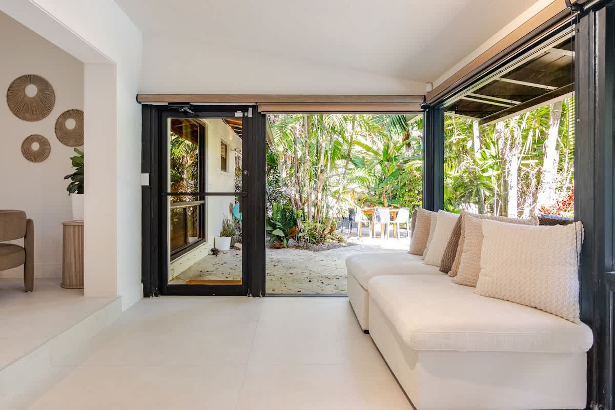 Tropical Oasis | Biscayne | Estate w/ Private Pool & BBQ Grill photo 4