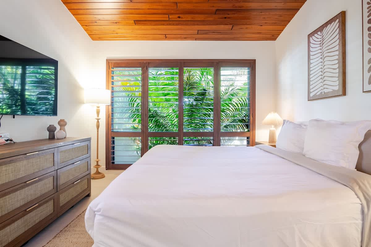 Tropical Oasis | Biscayne | Estate w/ Private Pool & BBQ Grill photo 27