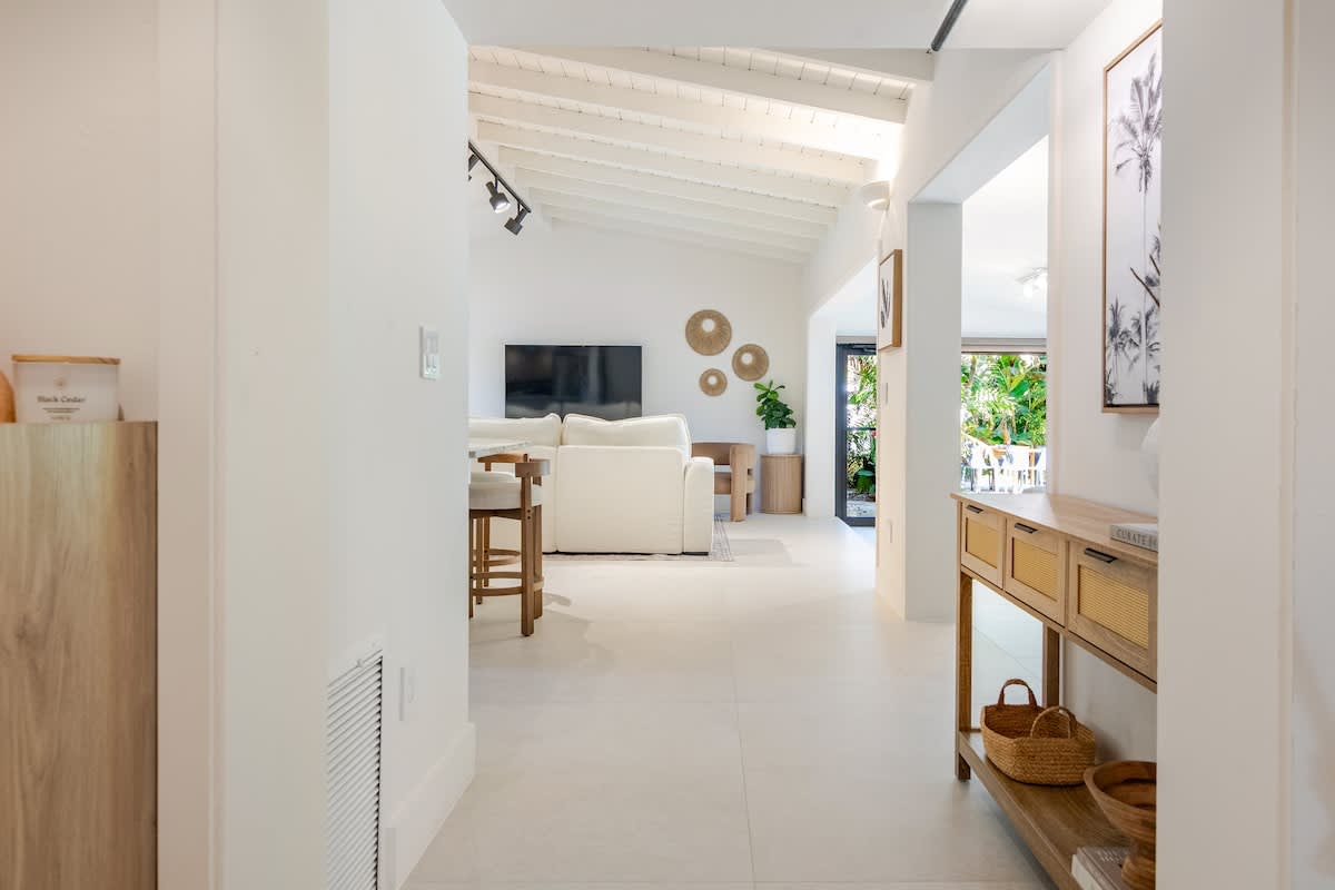 Tropical Oasis | Biscayne | Estate w/ Private Pool & BBQ Grill photo 6