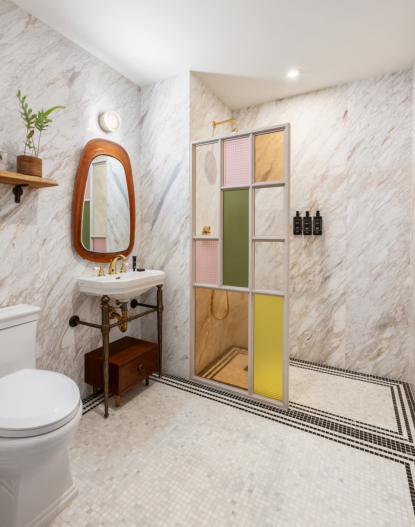 Freeman 1303 | Lower East Side | Condo with Balcony photo 5