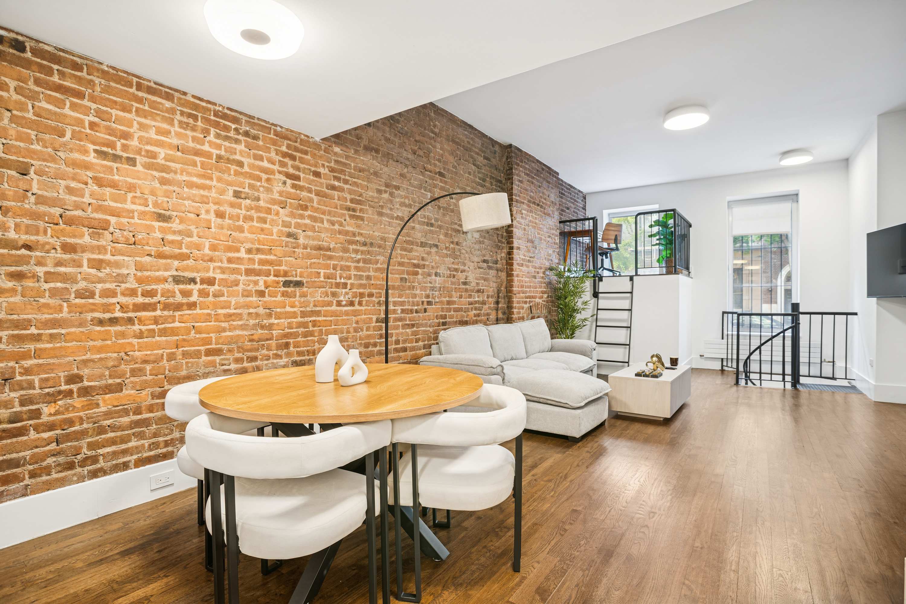 Parkside Prime I | Upper East Side | Boutique Duplex photo 2