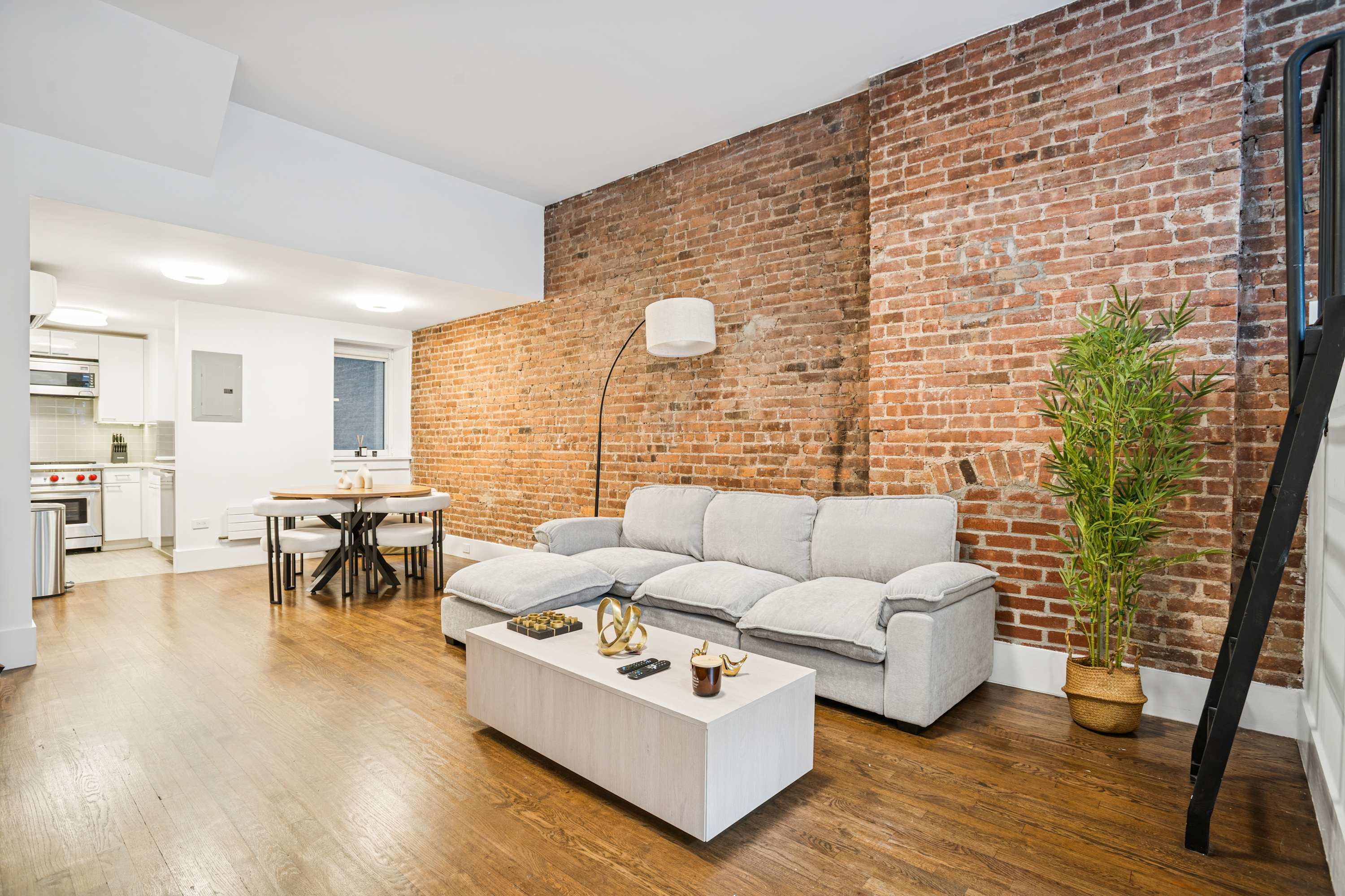 Parkside Prime I | Upper East Side | Boutique Duplex photo 3
