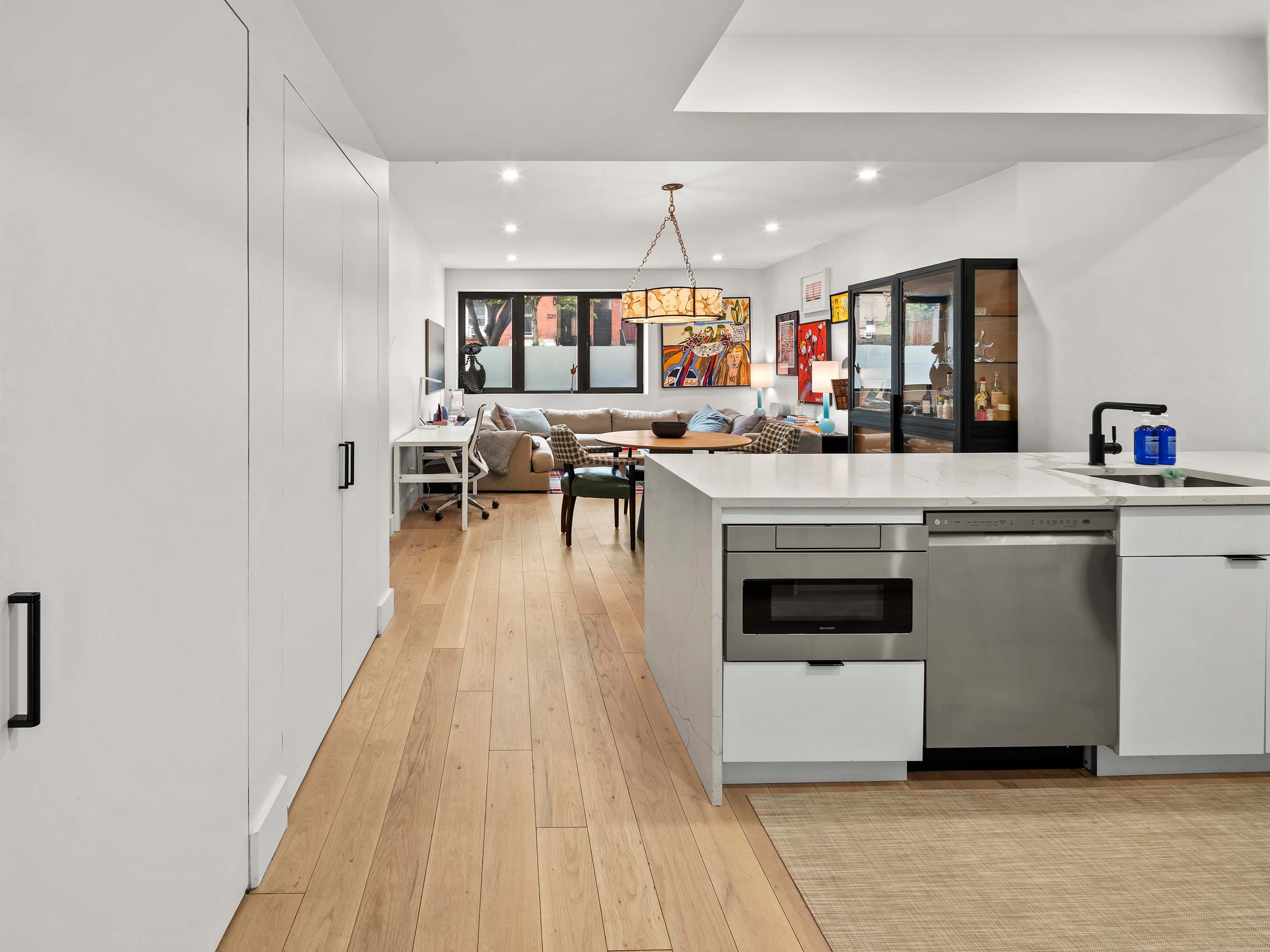 Ashford Place | Cobble Hill | Luxe Condo w/ Private Garden photo 12