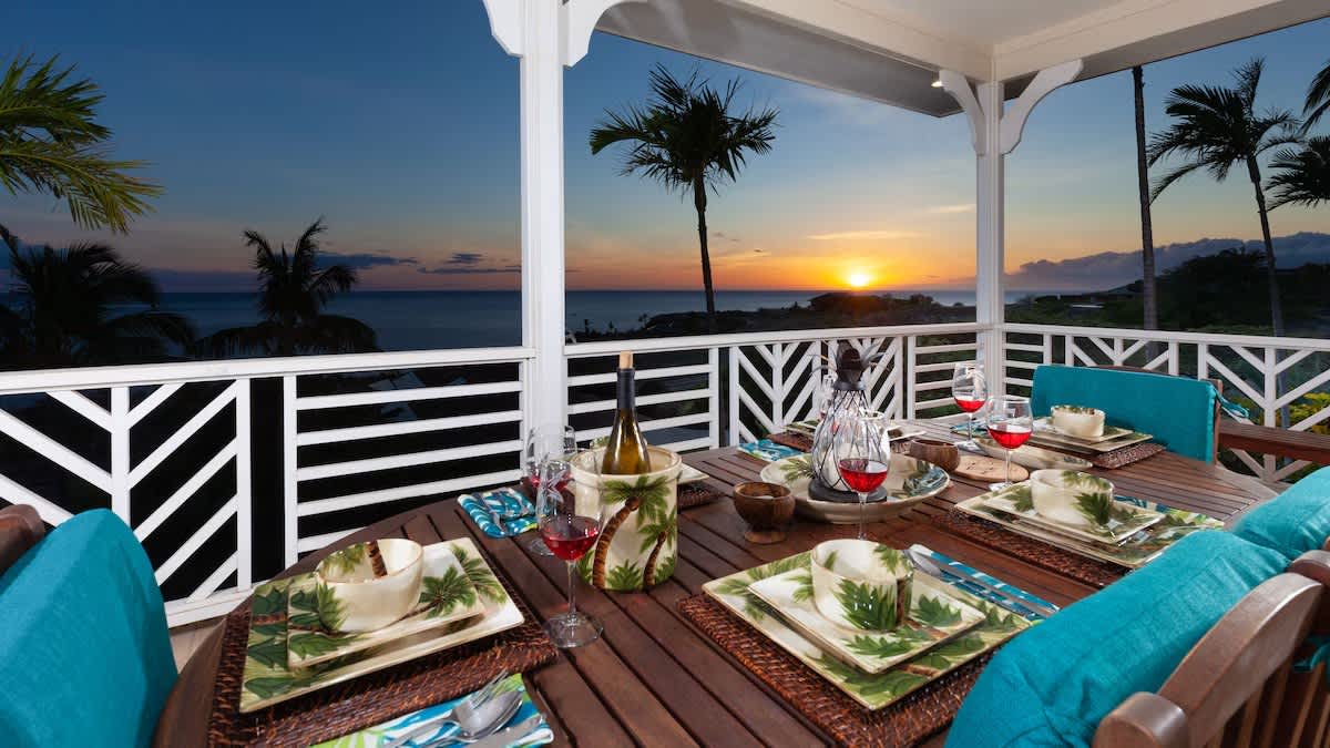House of Singing Whales | Hawaii | Oceanfront Luxury with Pool & Spa photo 3