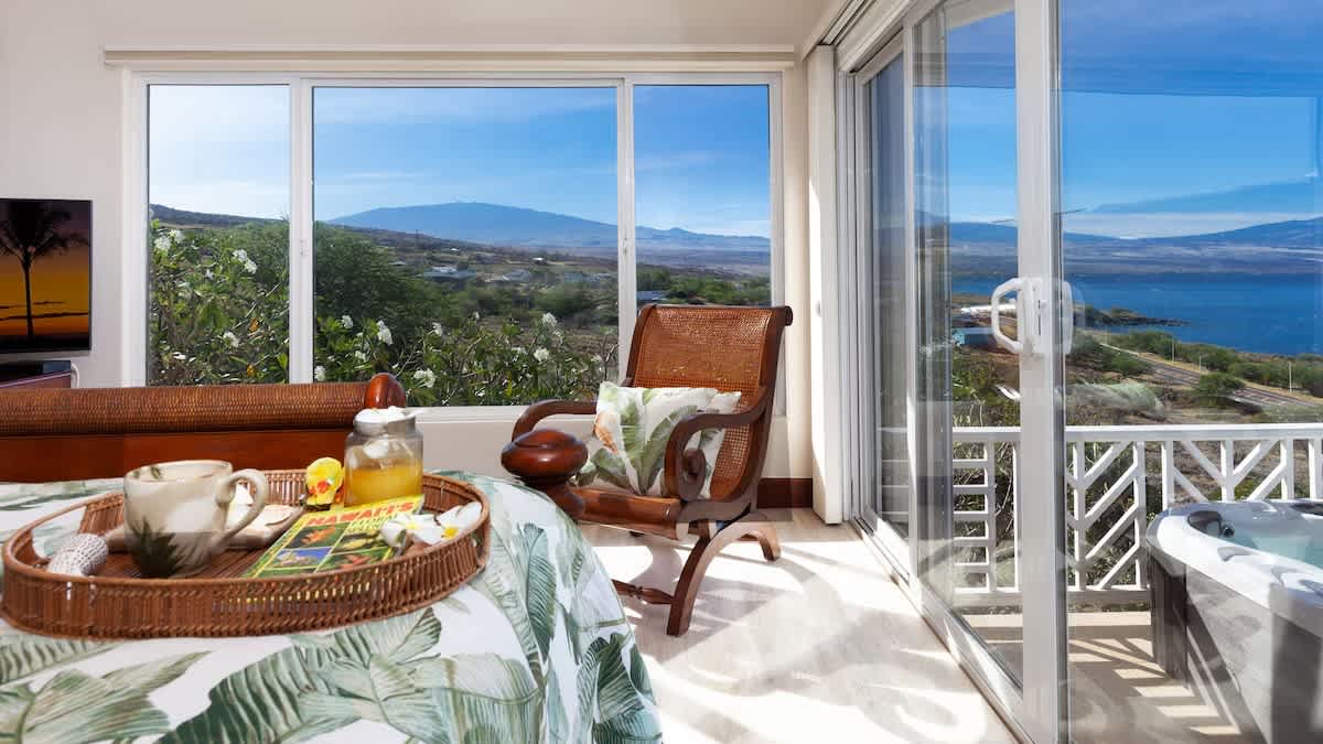 House of Singing Whales | Hawaii | Oceanfront Luxury with Pool & Spa photo 26