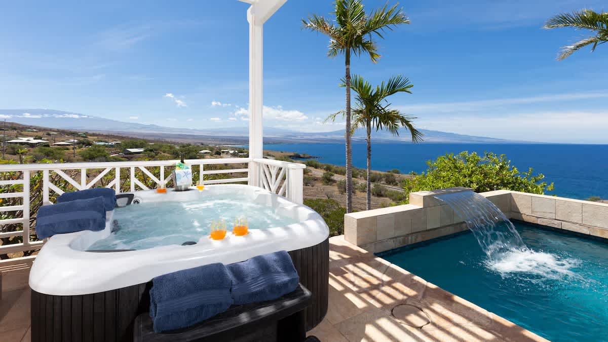 House of Singing Whales | Hawaii | Oceanfront Luxury with Pool & Spa photo 12