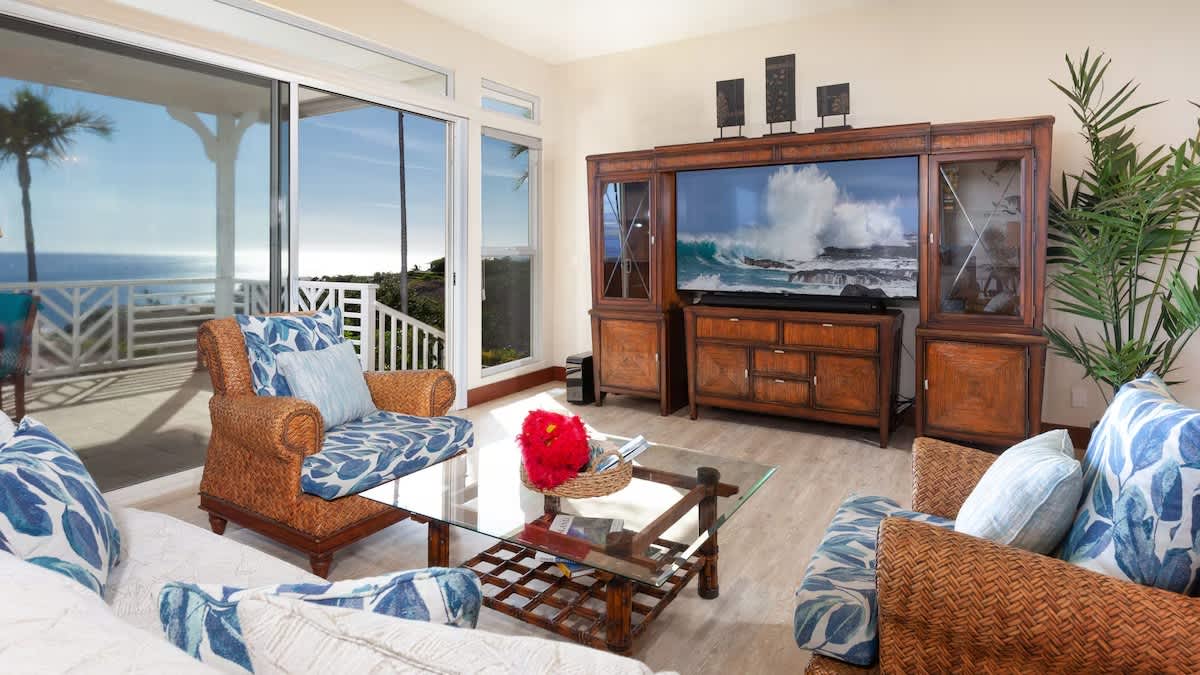 House of Singing Whales | Hawaii | Oceanfront Luxury with Pool & Spa photo 16