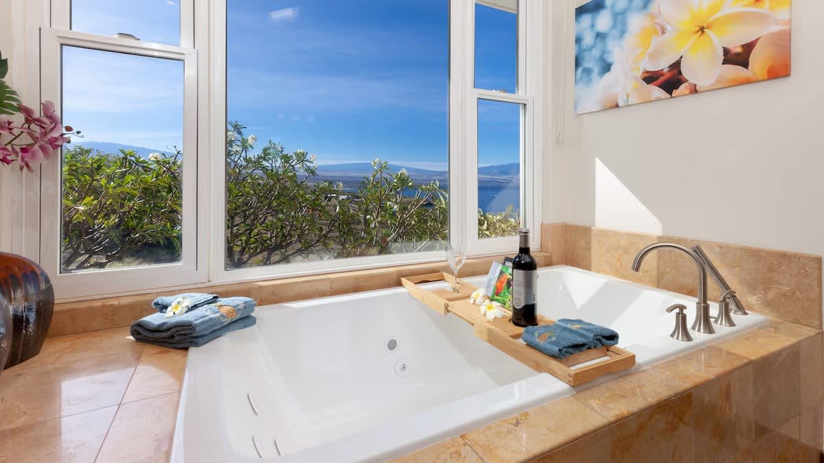 House of Singing Whales | Hawaii | Oceanfront Luxury with Pool & Spa photo 30