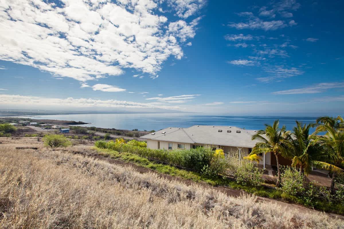 House of Singing Whales | Hawaii | Oceanfront Luxury with Pool & Spa photo 44