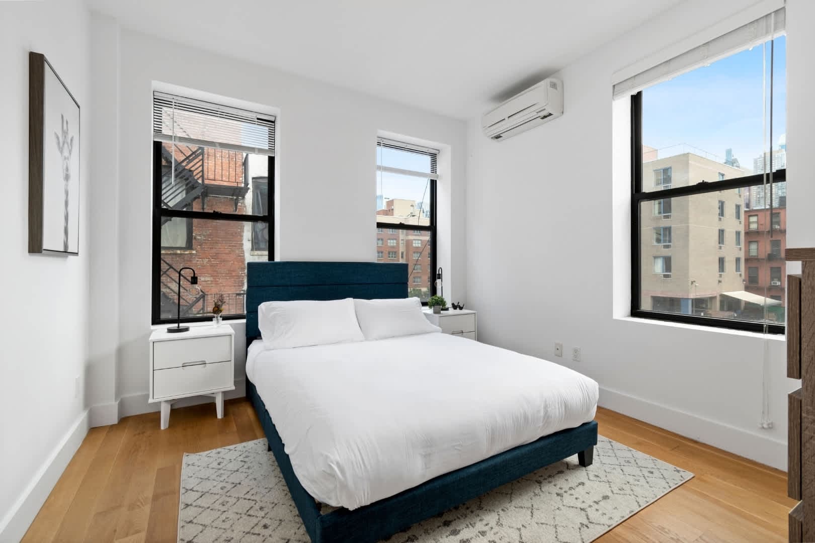 Westlight Place 42 | Hell’s Kitchen | Modern Apartment with Elevator photo 2