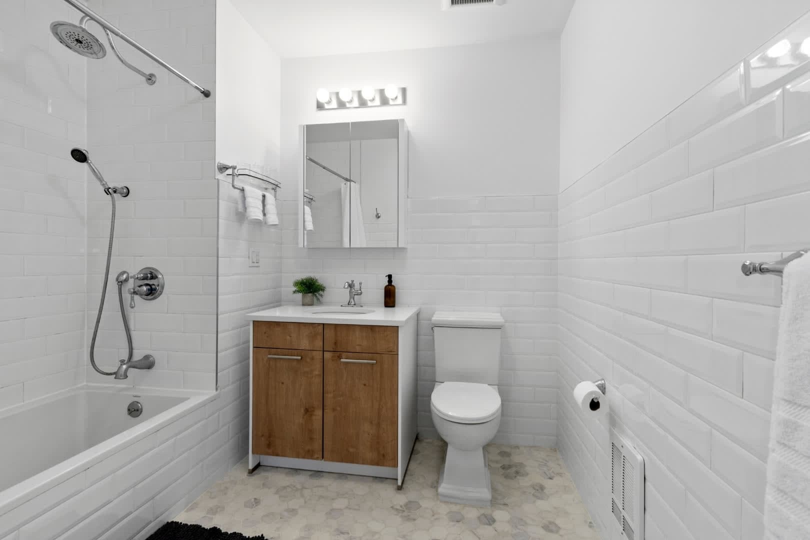 Westlight Place 42 | Hell’s Kitchen | Modern Apartment with Elevator photo 6