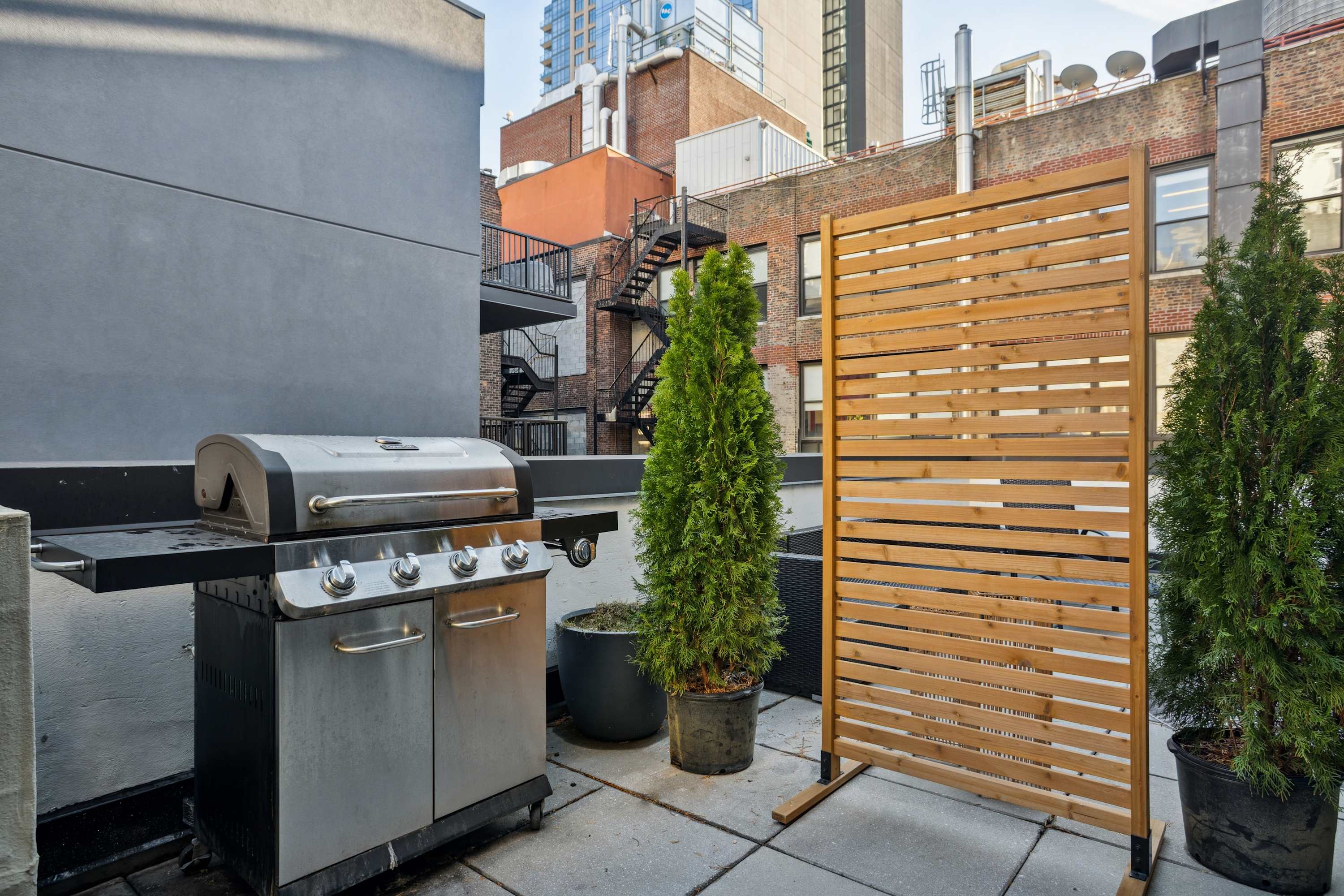 Westward VI | Chelsea | Elegant Apt with Elevator photo 13