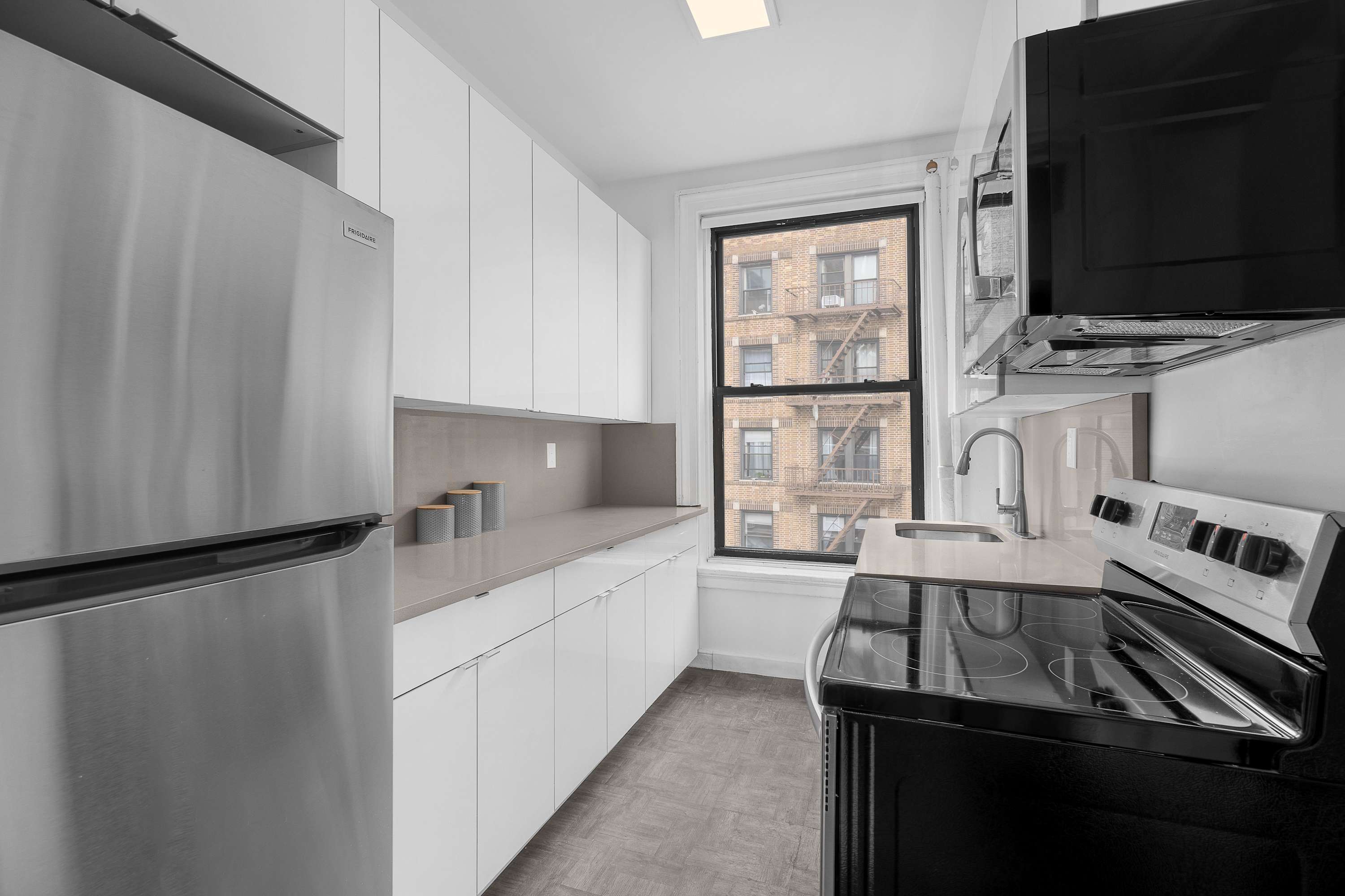 Westline Place IV | Chelsea | Stylish Loft photo 2