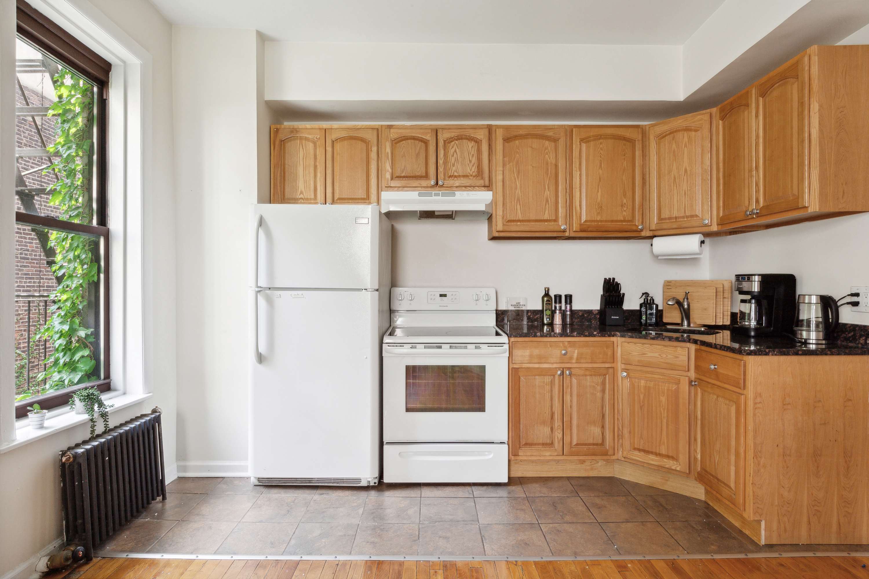 Lenox House I | Lenox Hill | Spacious Apartment photo 8
