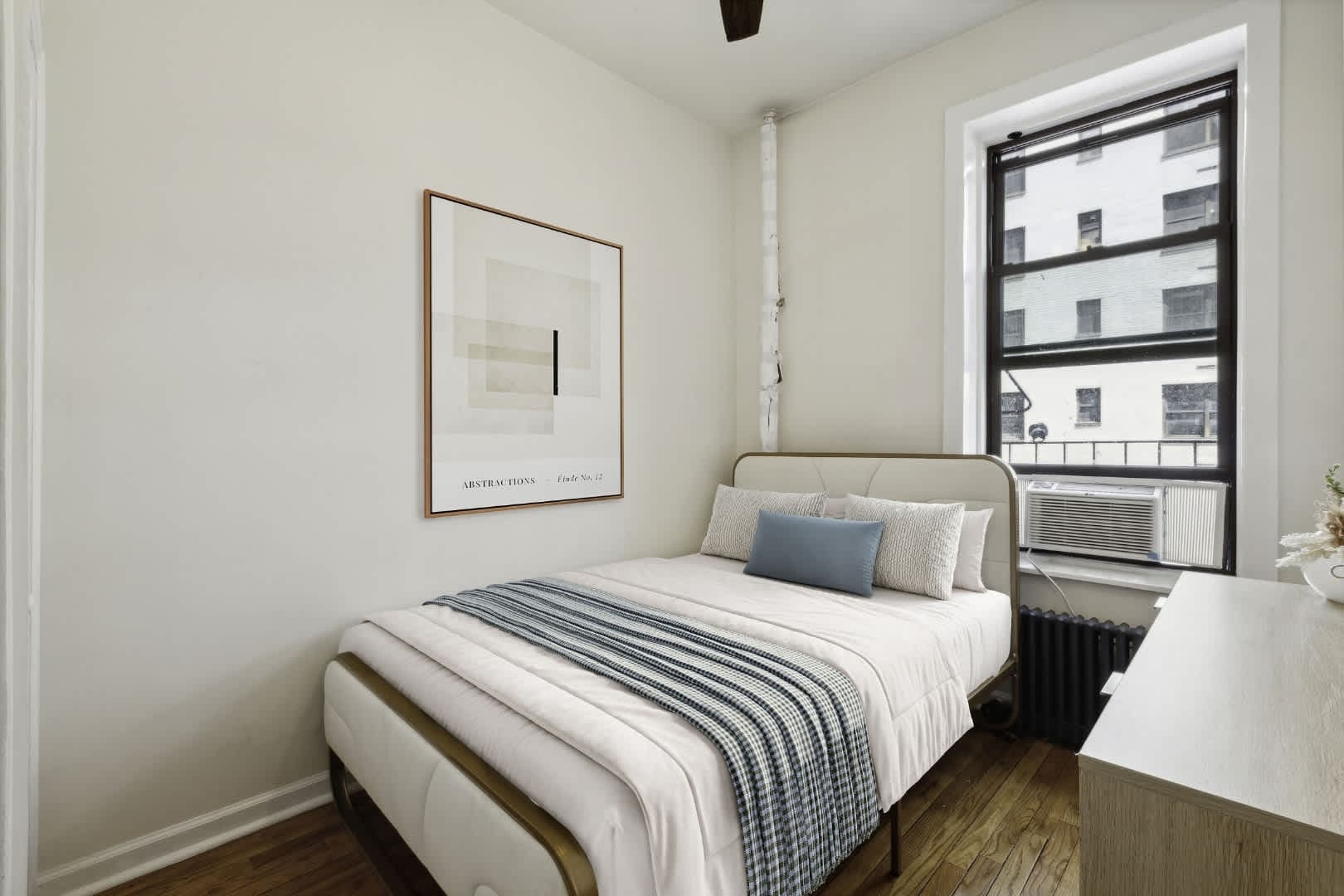Lenox House I | Lenox Hill | Spacious Apartment photo 9