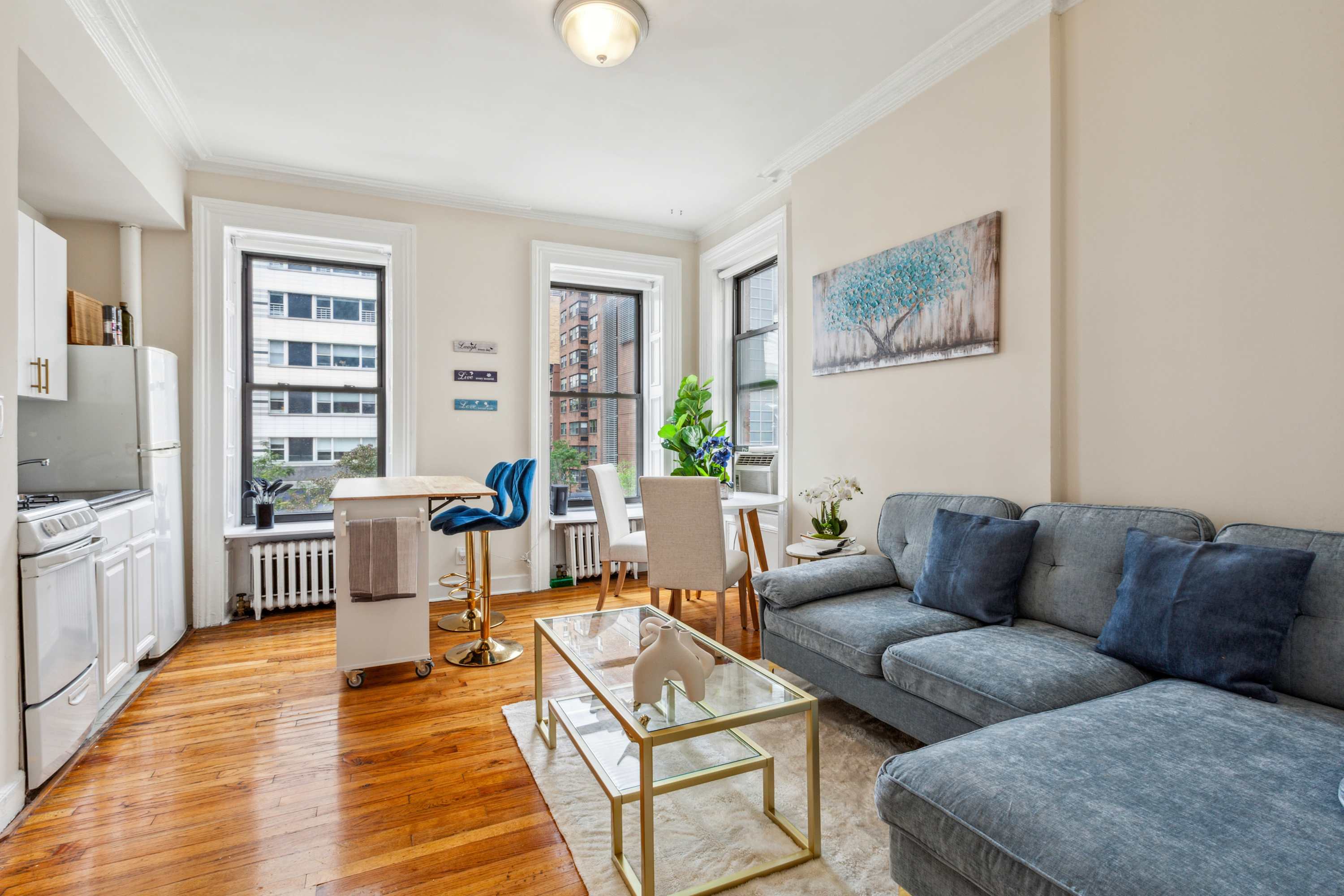 Lenox House II | Lenox Hill | Chic Apartment photo 4