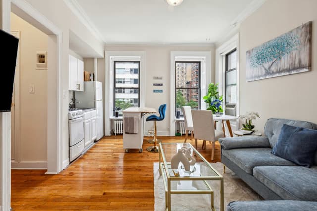 Image of Living space #3