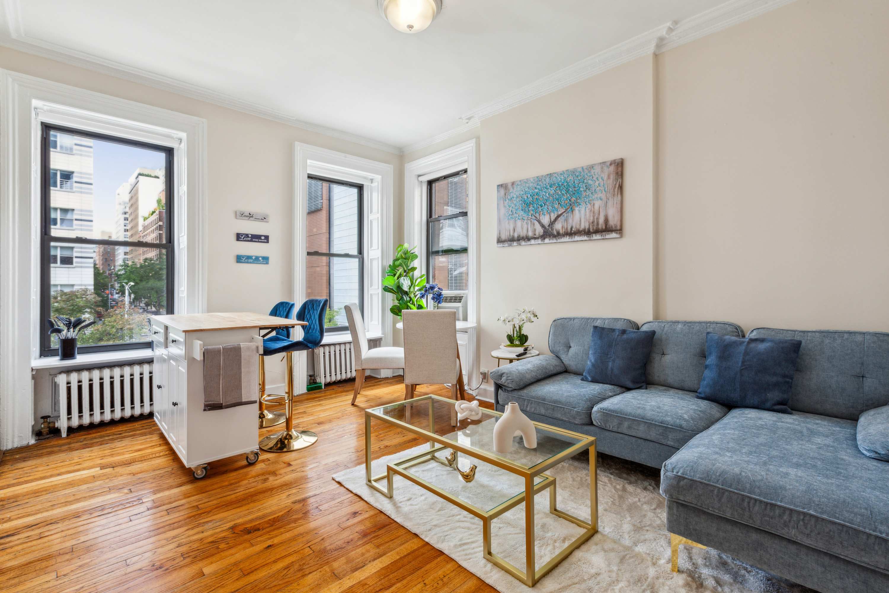 Lenox House II | Lenox Hill | Chic Apartment photo 5