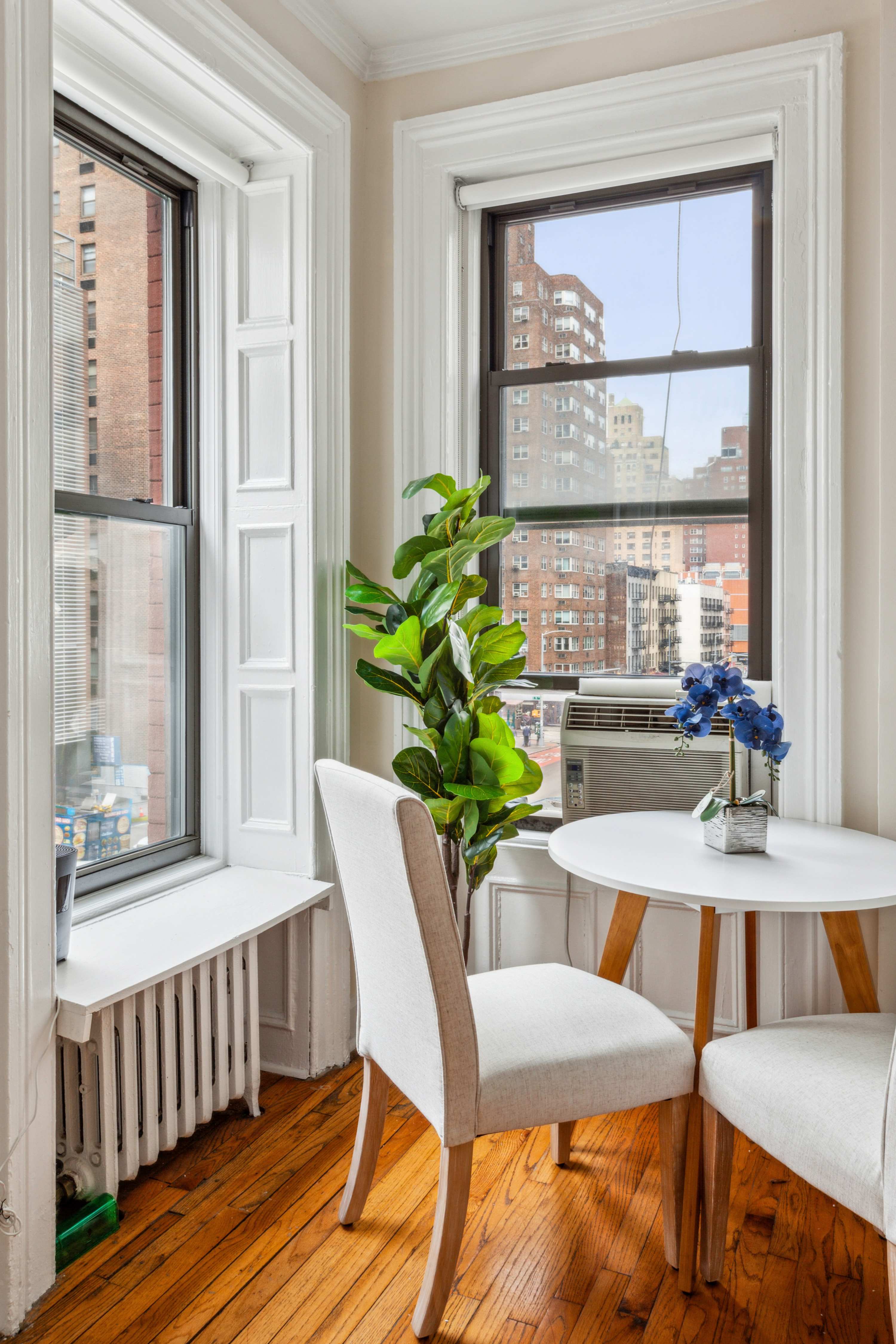 Lenox House II | Lenox Hill | Chic Apartment photo 7