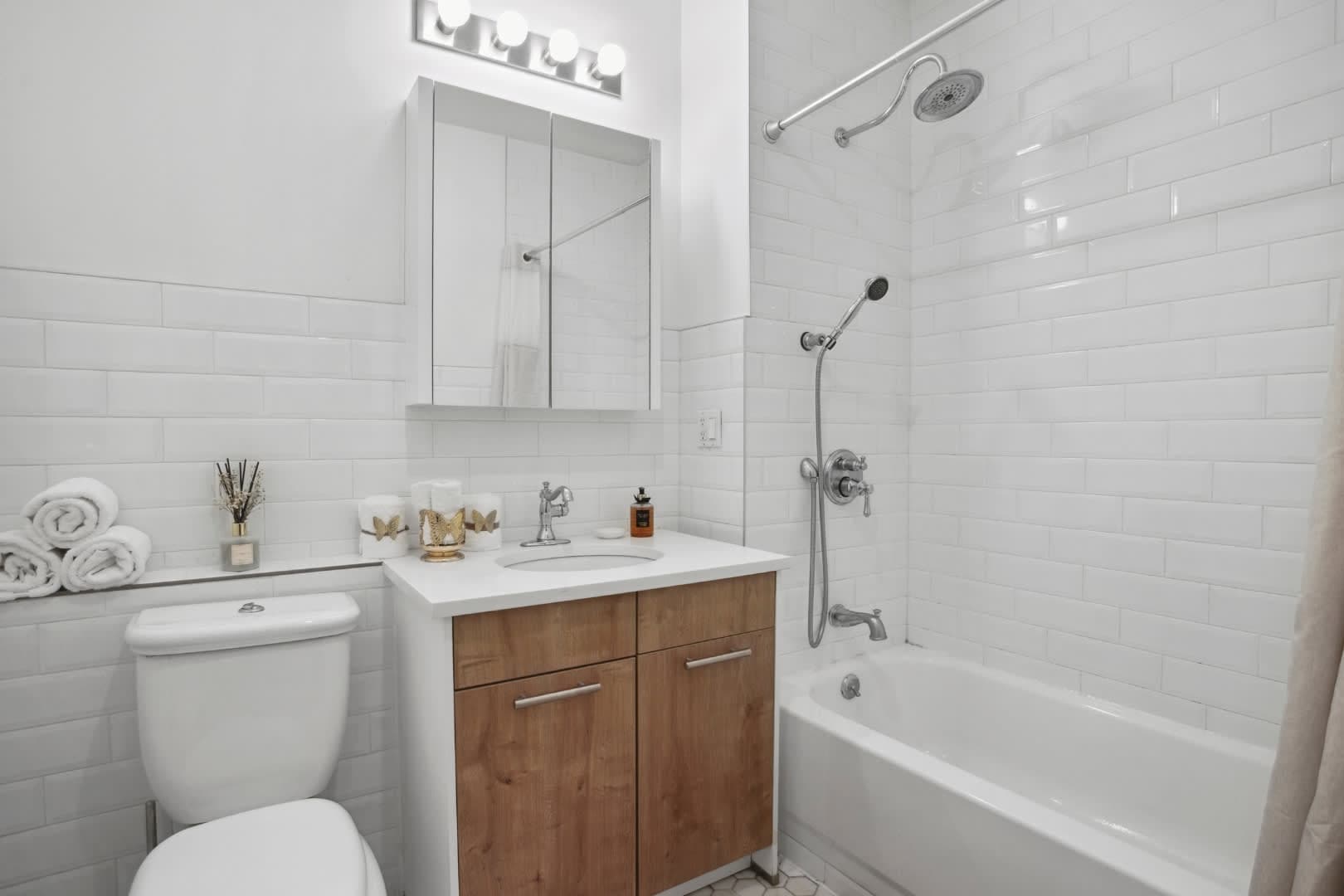 Westlight Place 46 | Hell’s Kitchen | Renovated Apartment photo 4