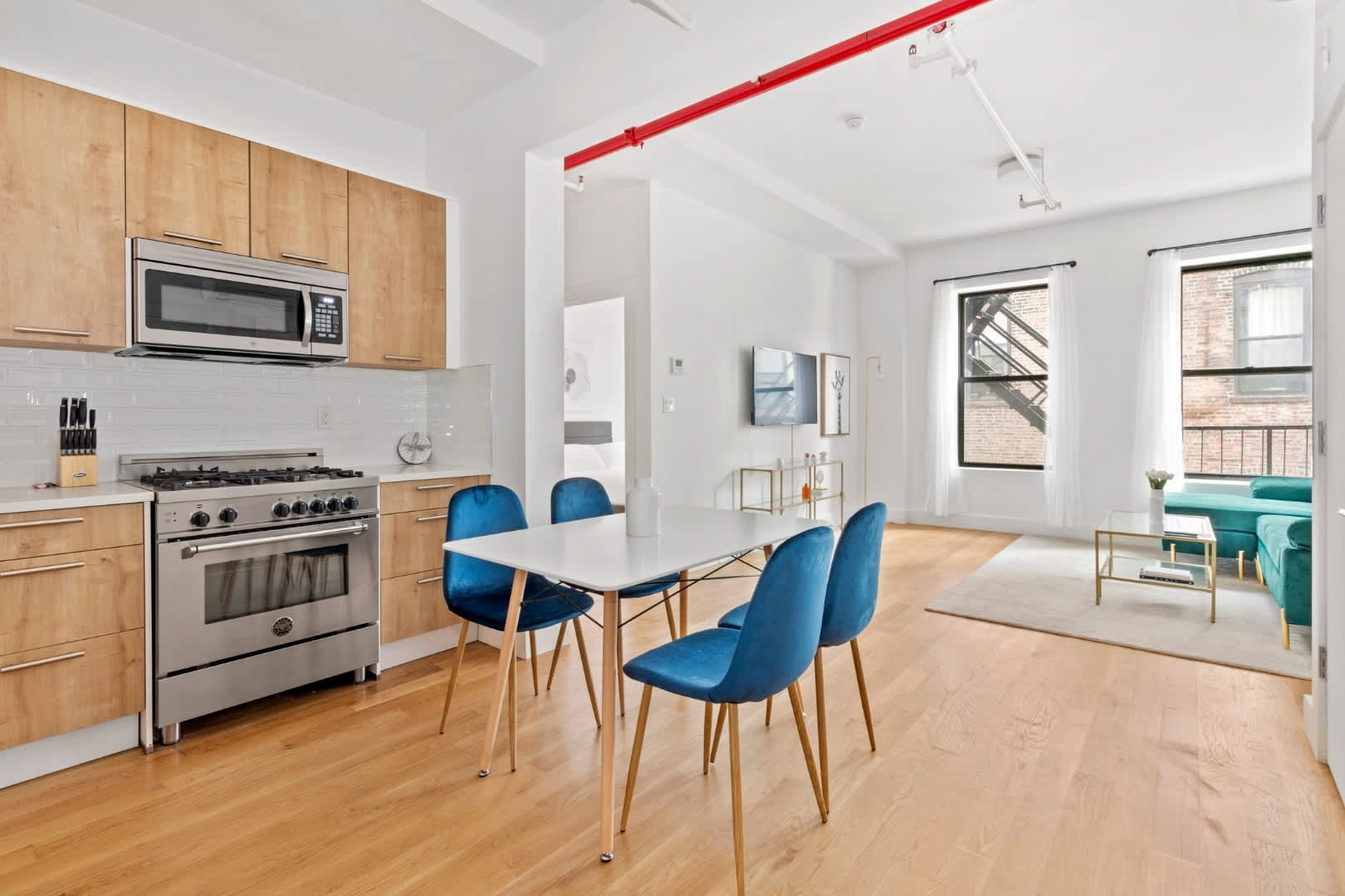Westlight Place 41 | Hell's Kitchen | Renovated Chic Studio photo 3