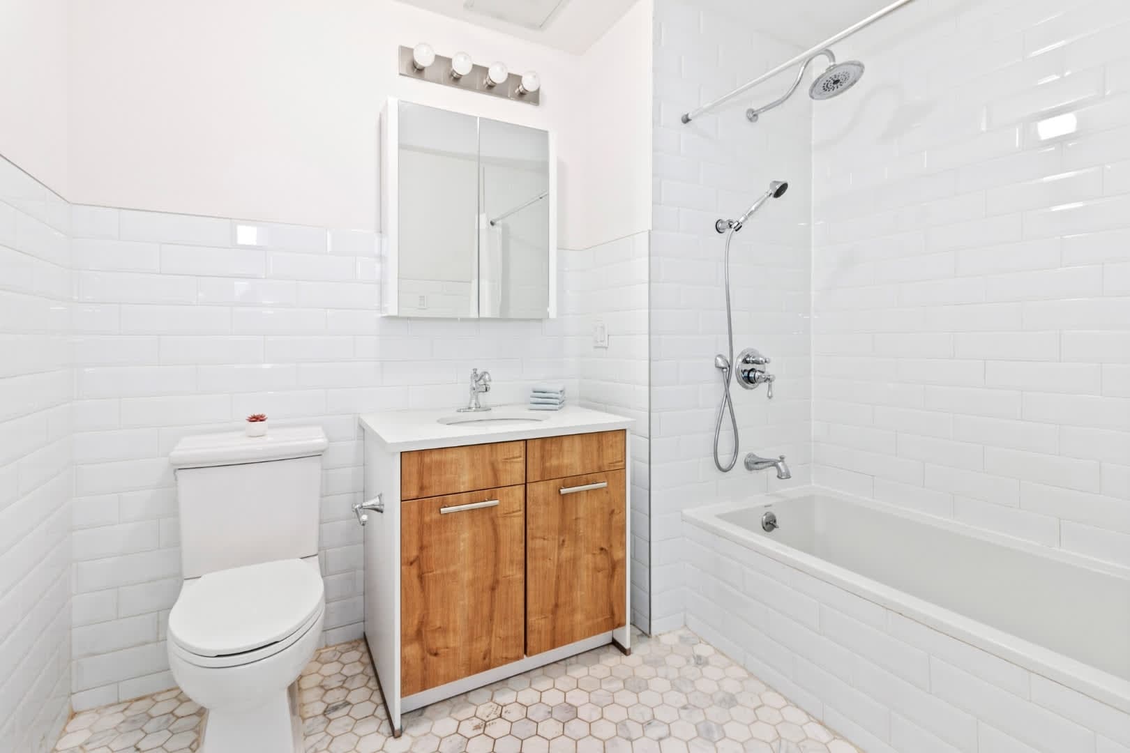 Westlight Place 41 | Hell's Kitchen | Renovated Chic Studio photo 8