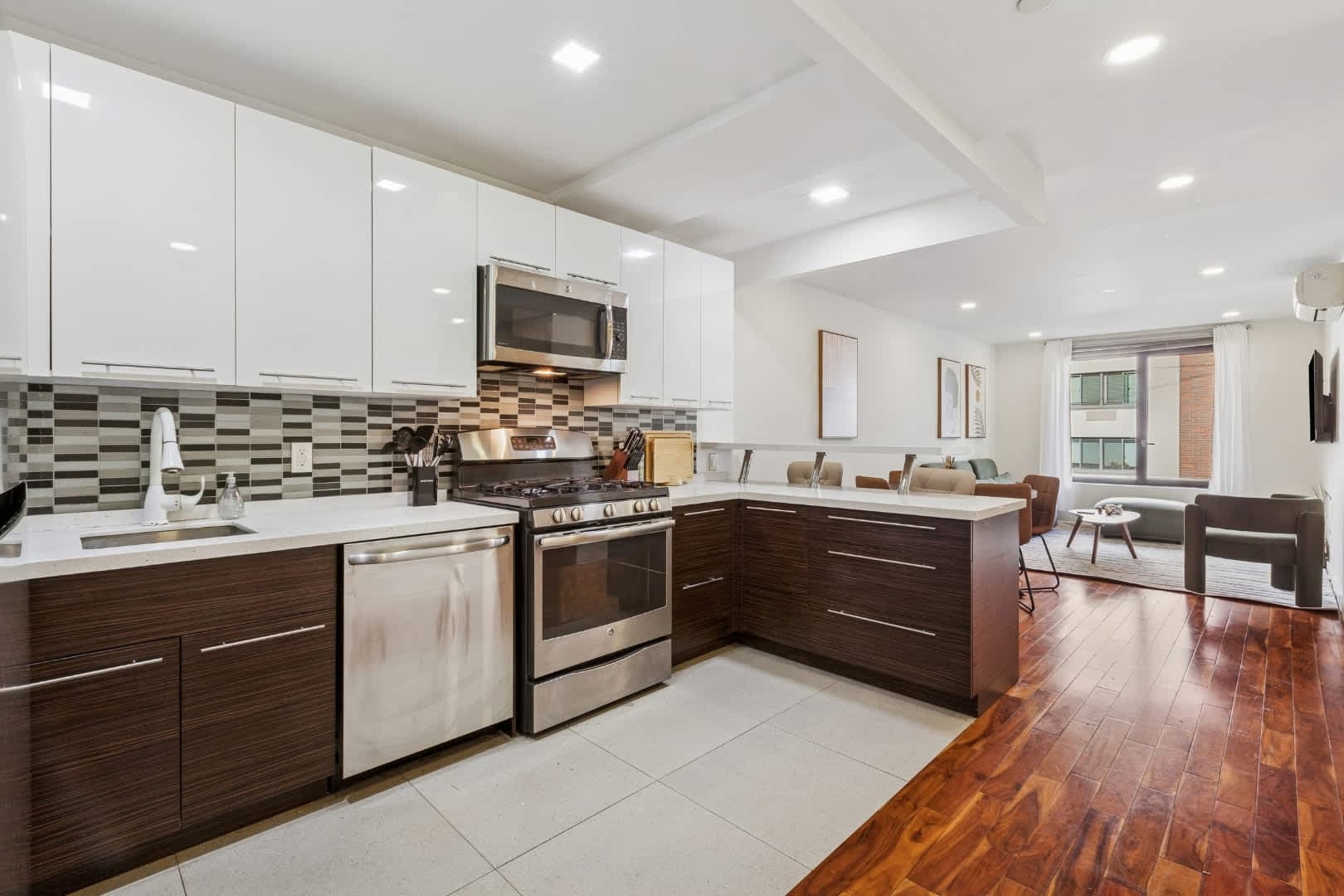 Harlem Crest | East Harlem | Modern Apartment with Elevator photo 4
