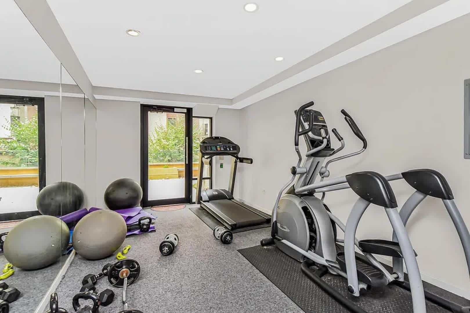 Harlem Crest | East Harlem | Modern Apartment with Elevator photo 16