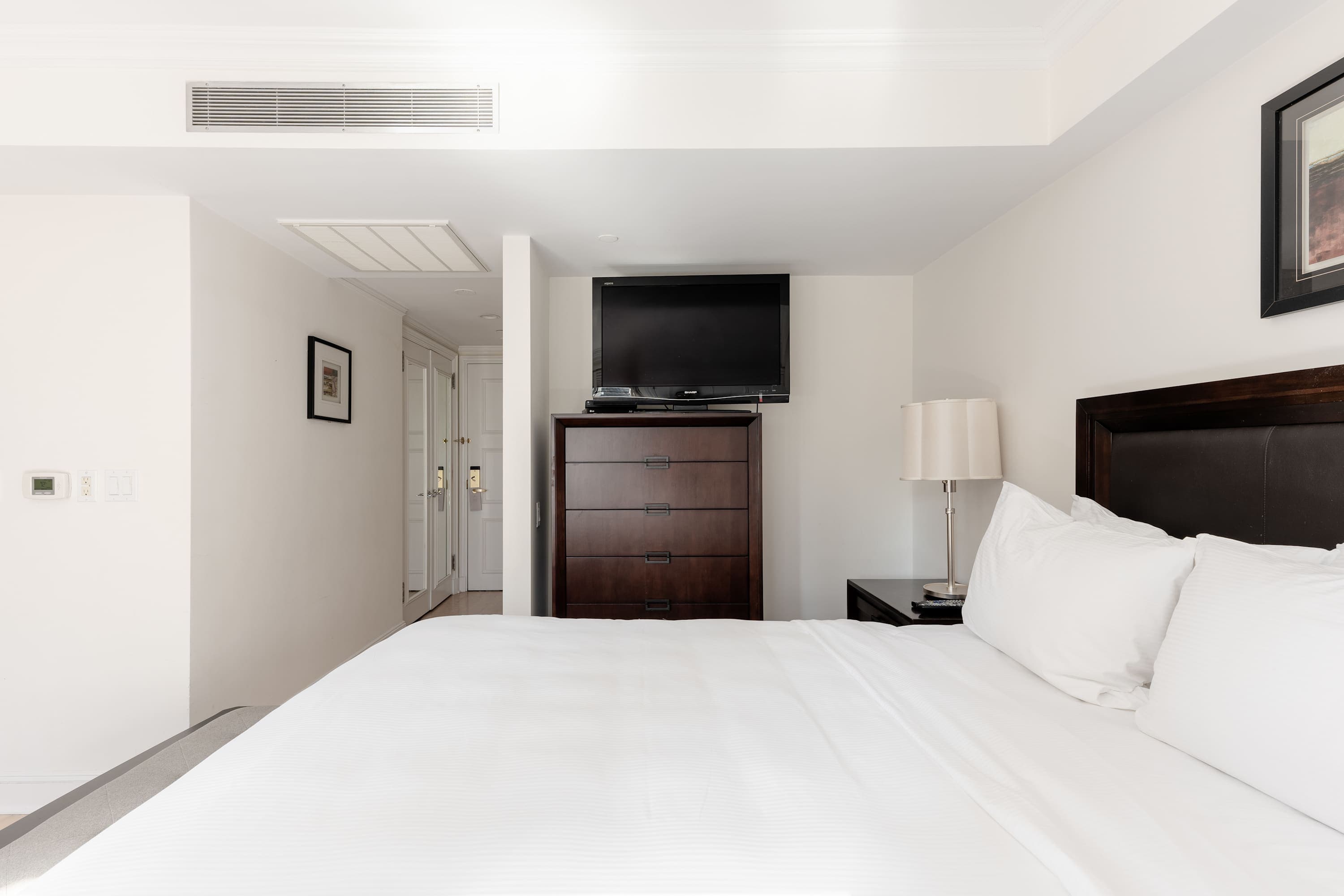 Essex Residence 2914 | Midtown Manhattan | Elegant Studio photo 7