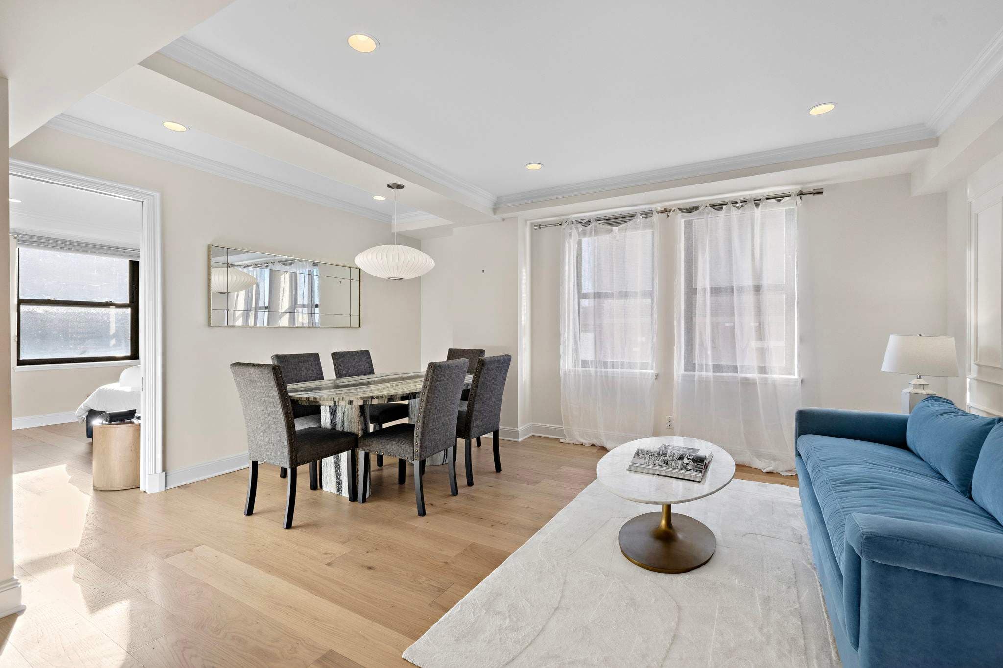 Essex Residence 2908 | Midtown Manhattan | Modern Residence with Gym photo 9